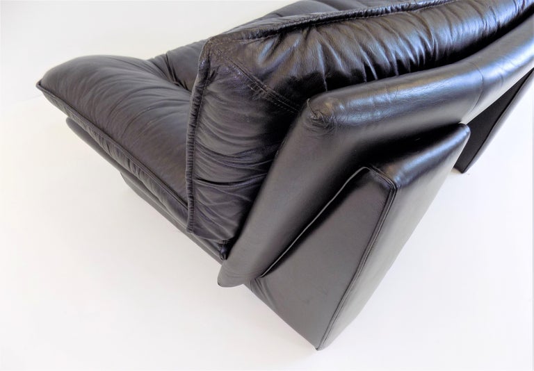 Nicoletti Salotti Ambassador leather 3 seater sofa at 1stDibs