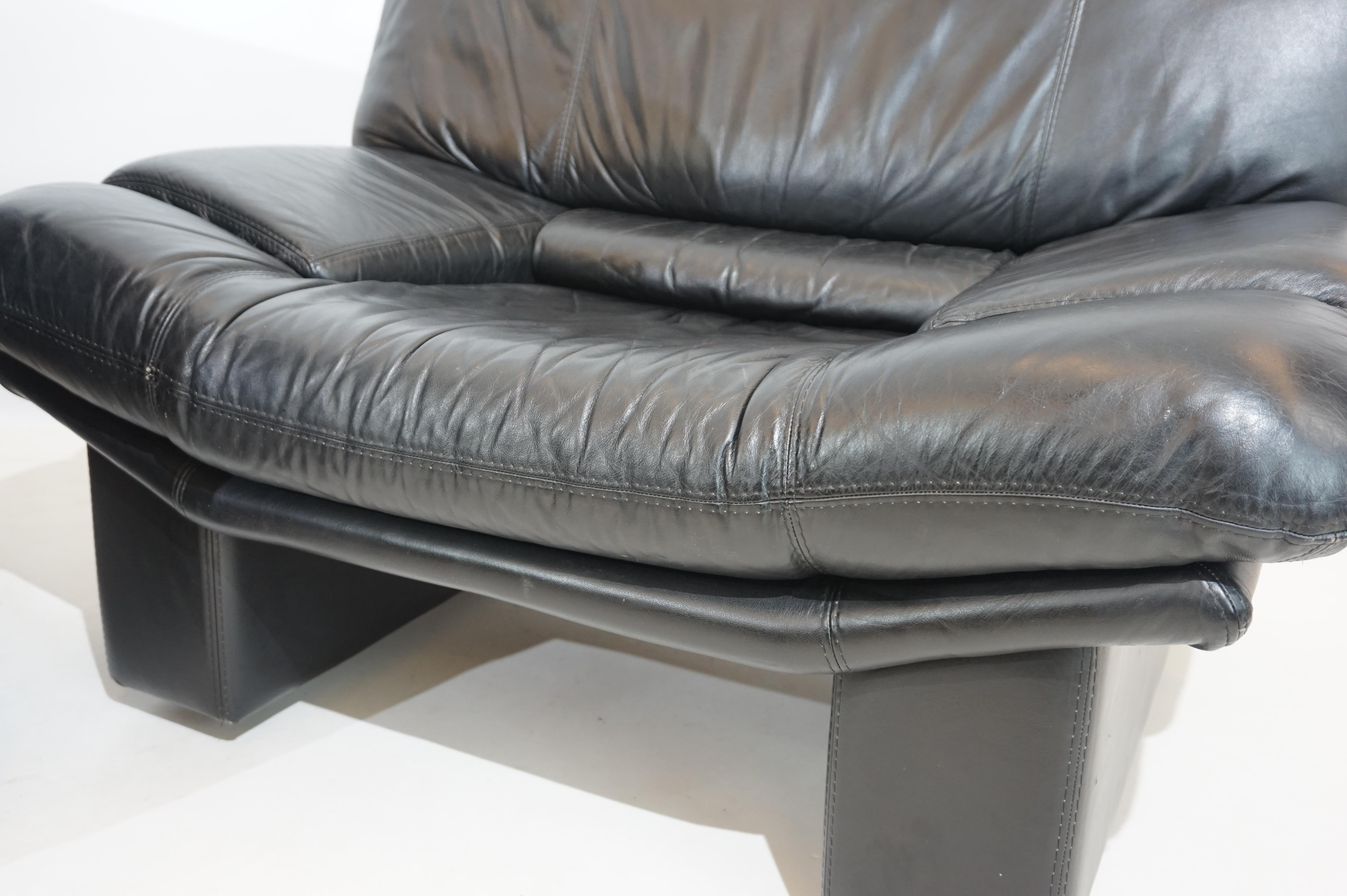 Nicoletti Salotti Ambassador leather armchair set of 2 for Avanti For Sale 5