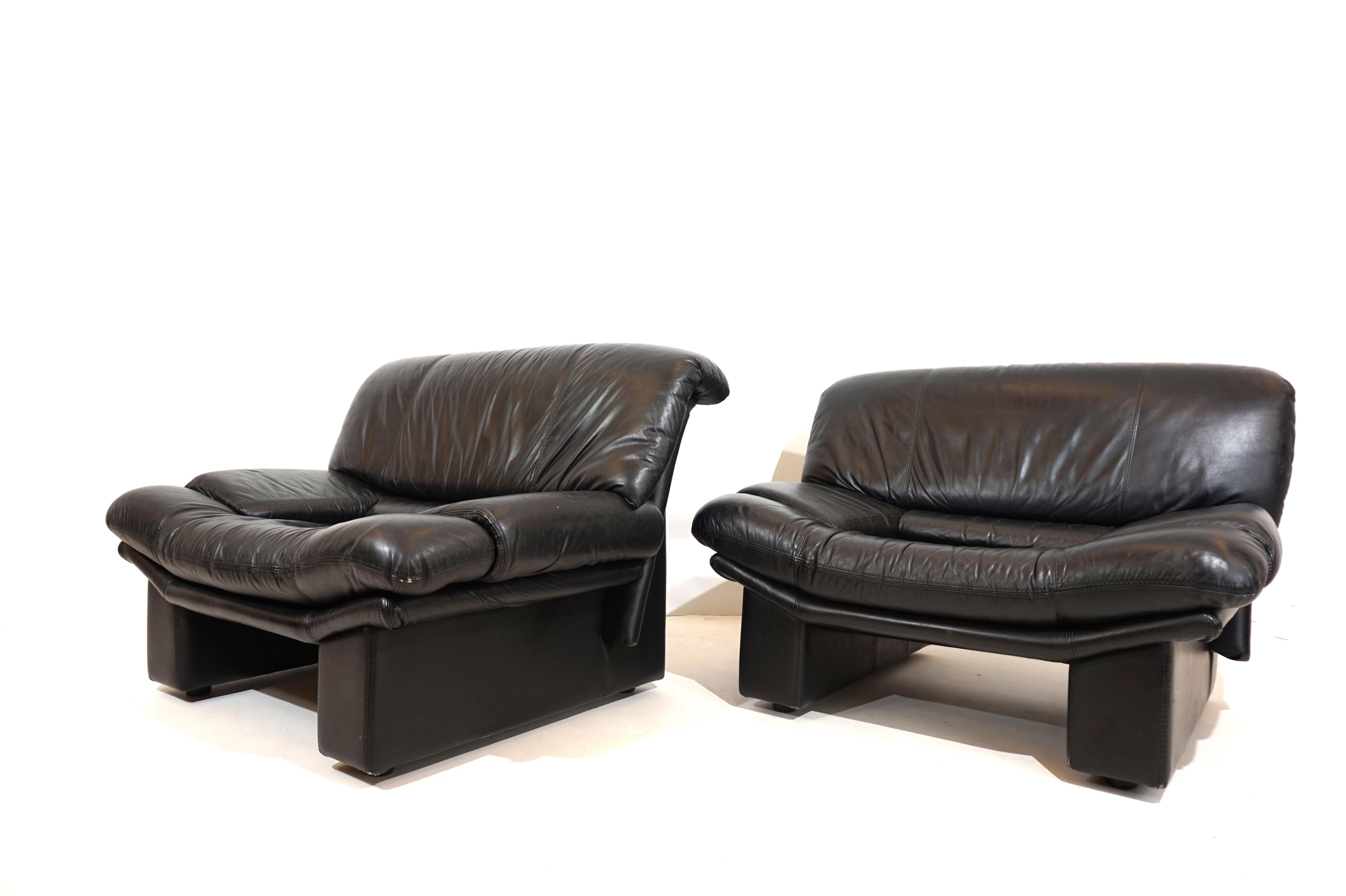 Post-Modern Nicoletti Salotti Ambassador leather armchair set of 2 for Avanti For Sale