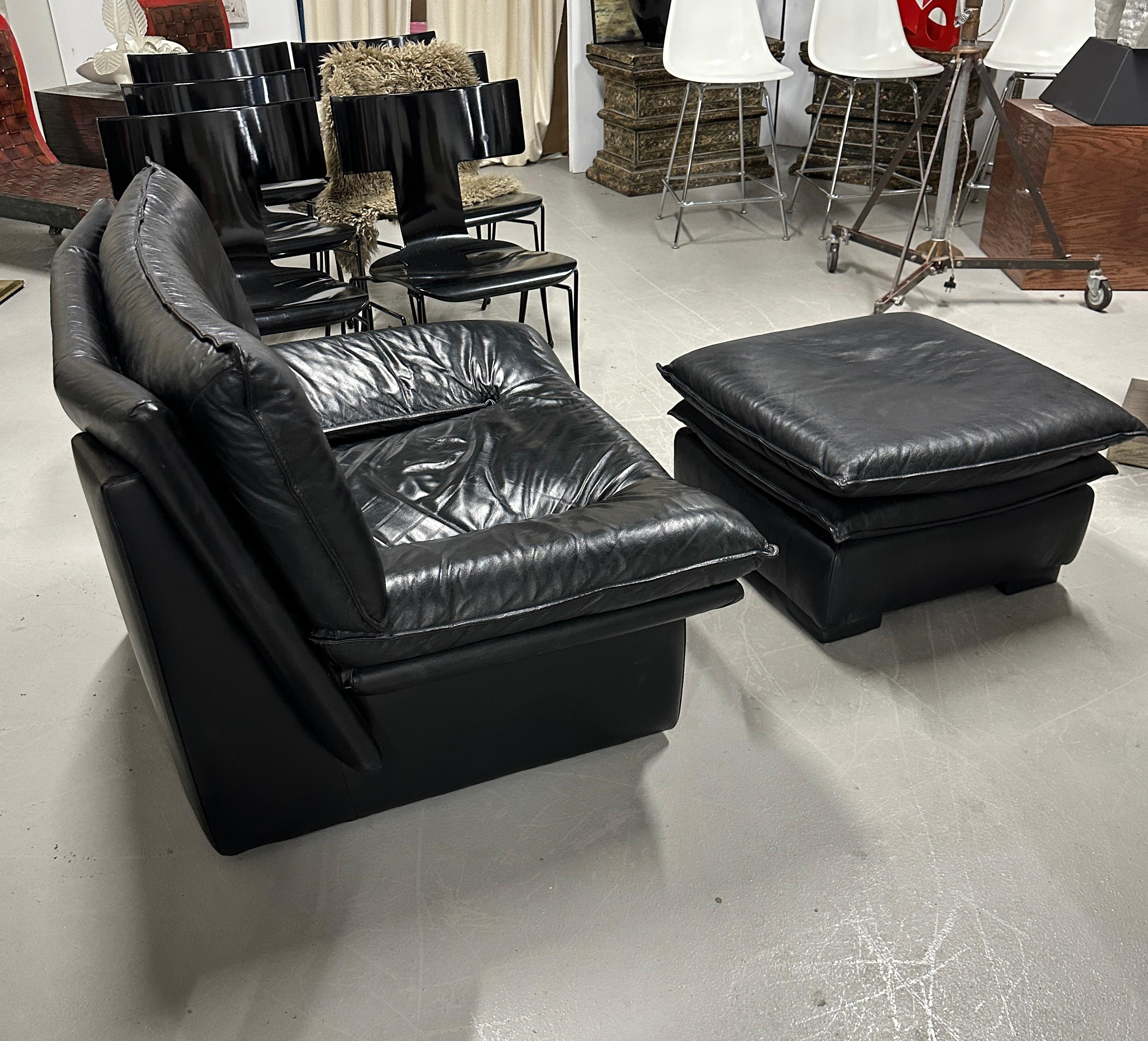 Late 20th Century Nicoletti Salotti Black Leather Lounge Chair and Ottoman For Sale