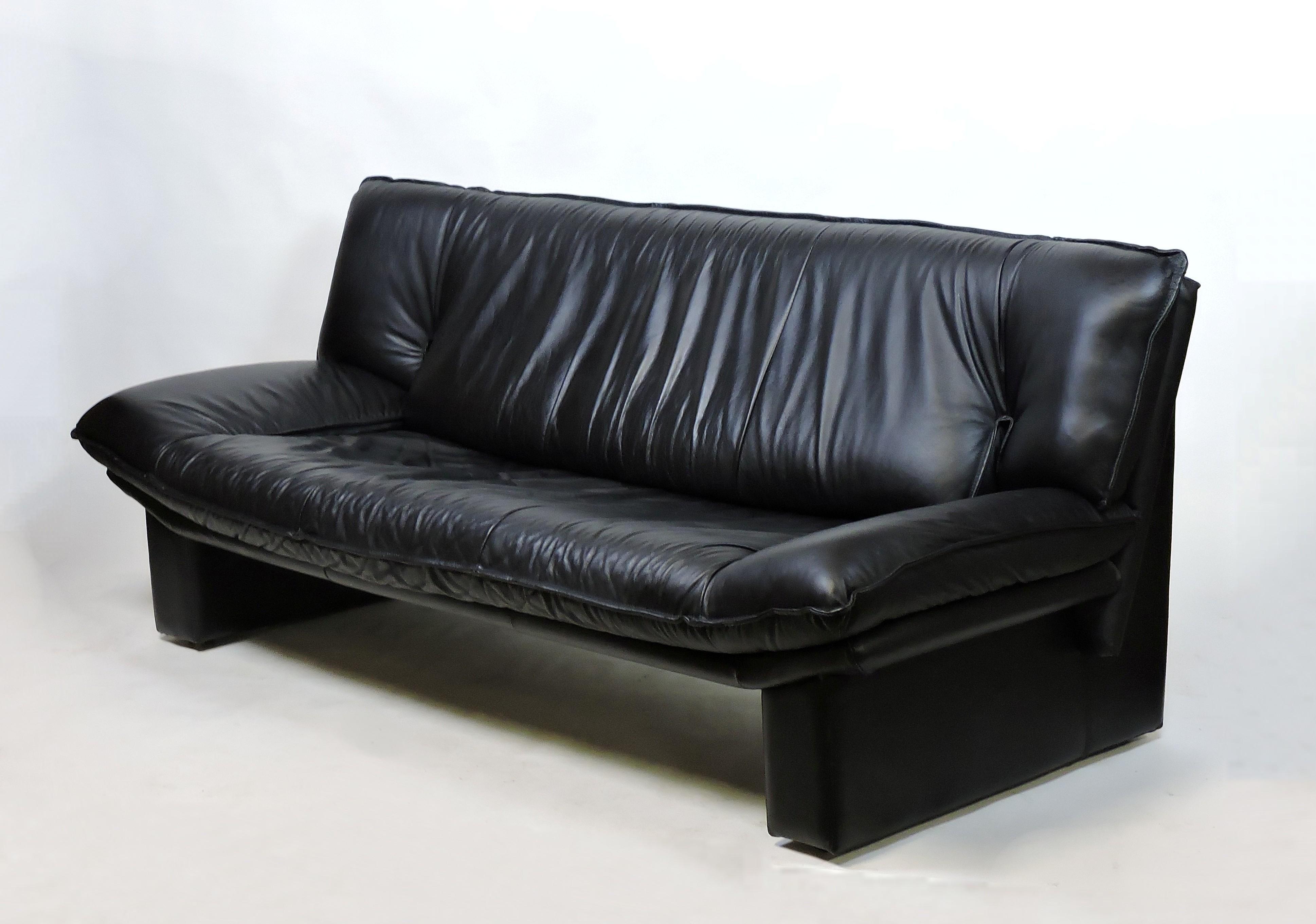 nicoletti salotti leather sofa