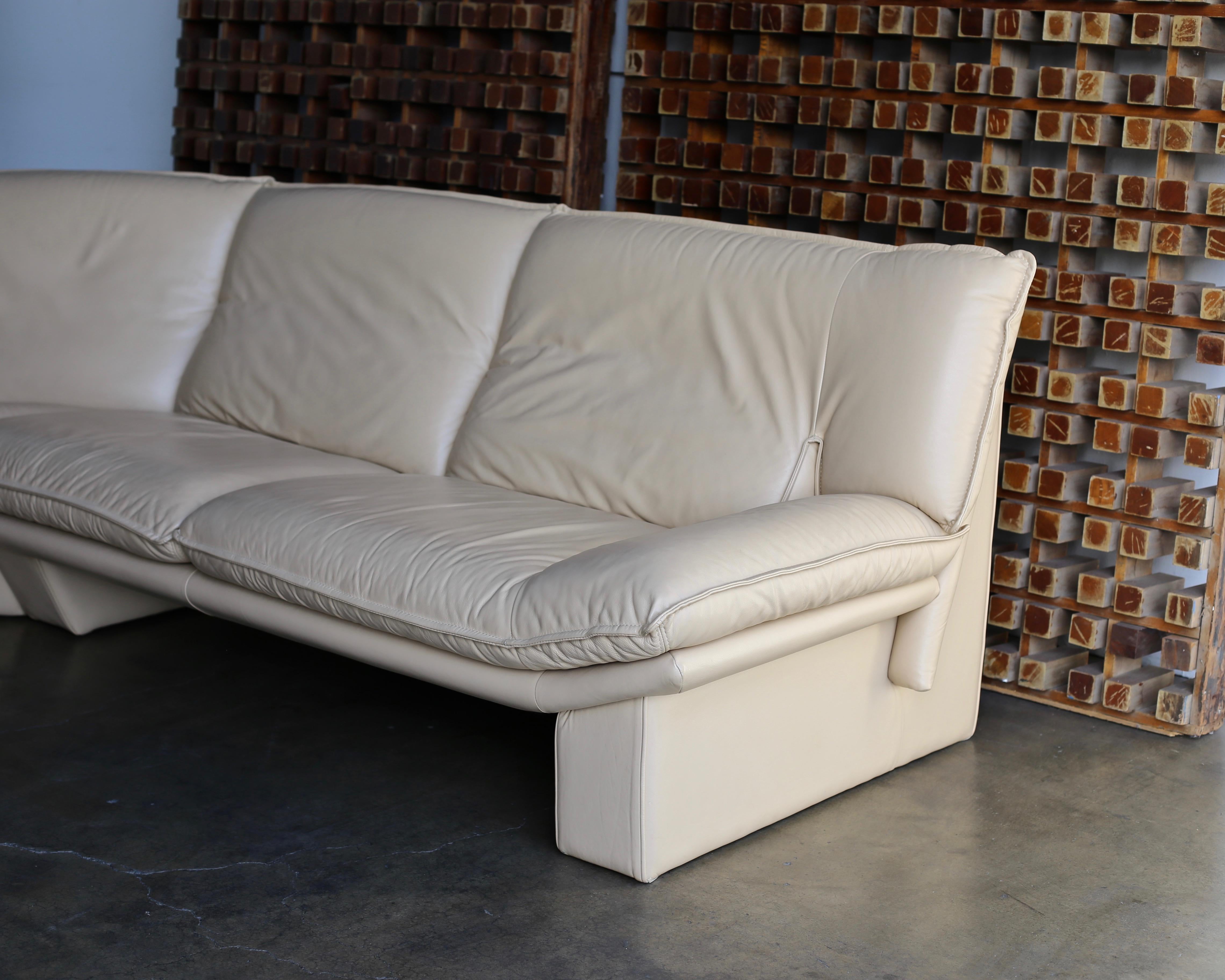 20th Century Nicoletti Salotti Modern Leather Sectional Sofa, circa 1985