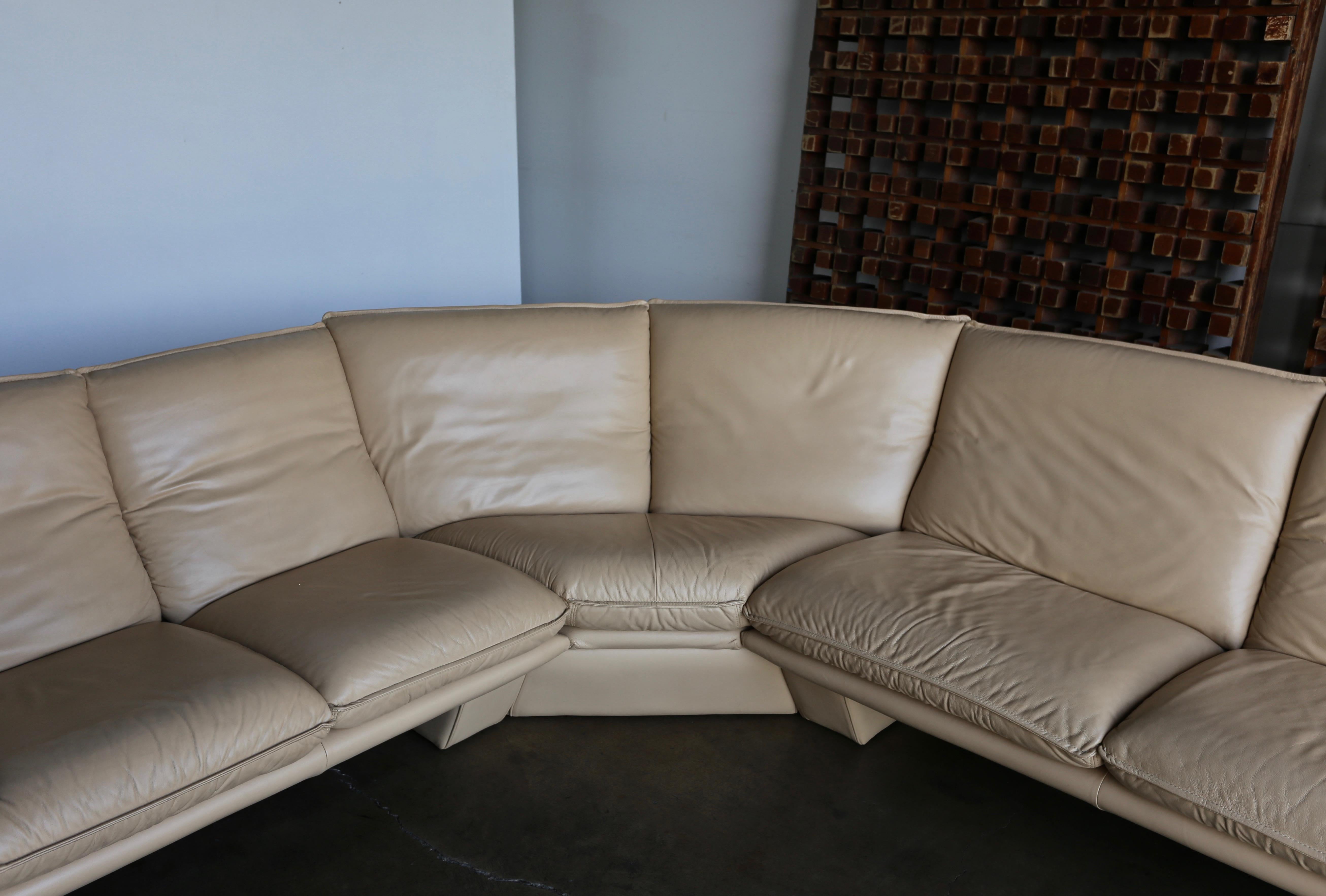 Nicoletti Salotti Modern Leather Sectional Sofa, circa 1985 7