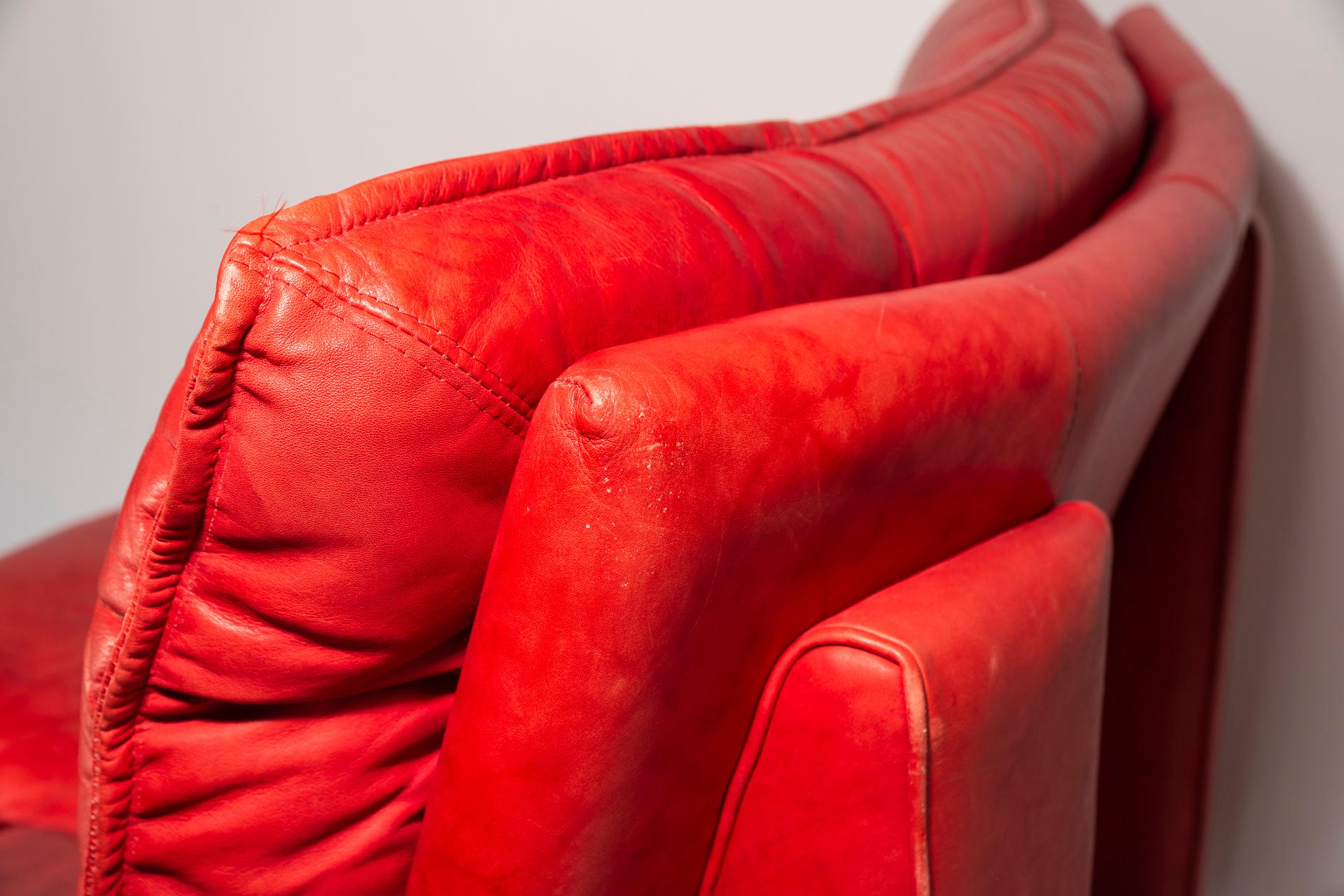 Fin du 20e siècle Nicoletti Salotti, Paire de fauteuils en cuir, vers 1970, Italie