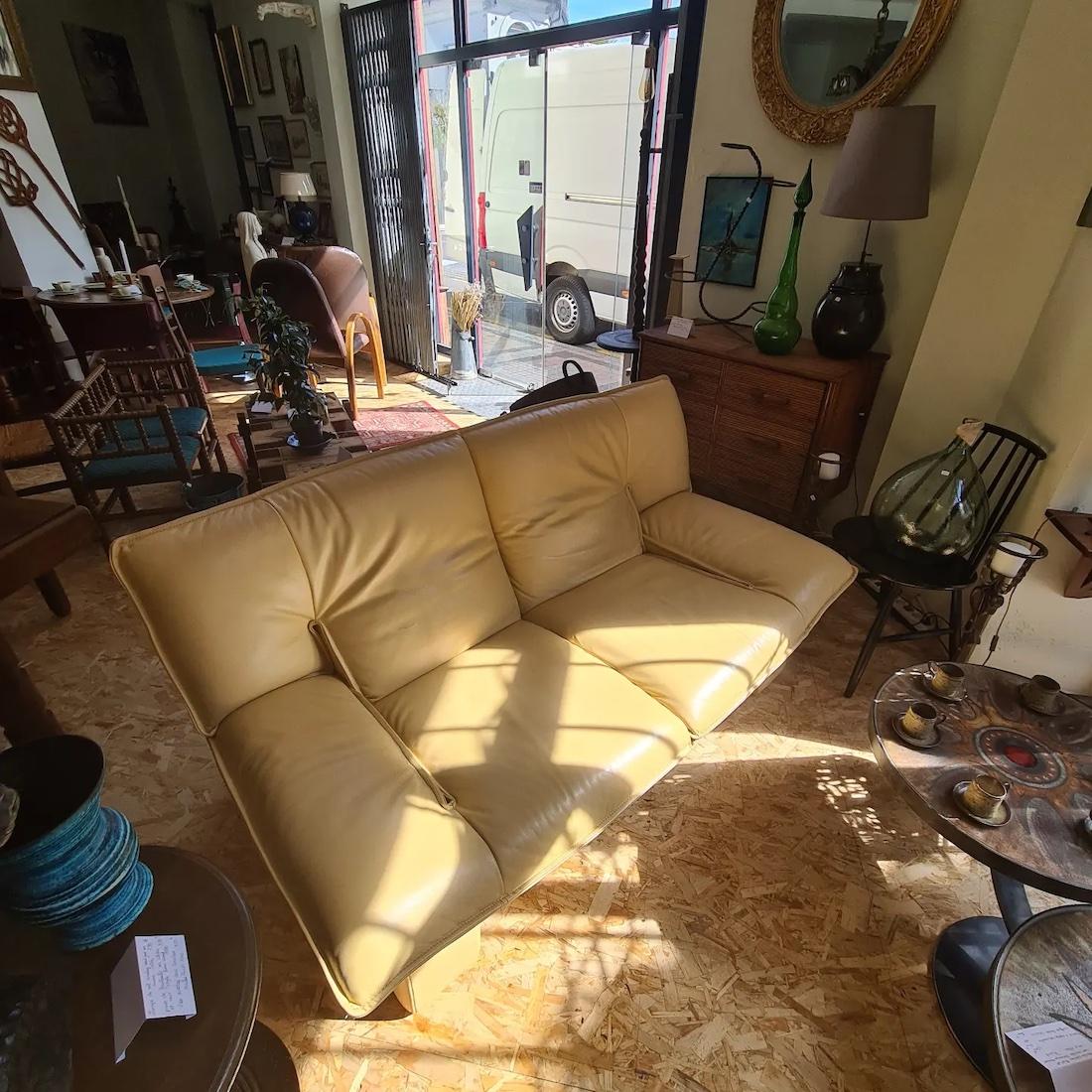Postmodernes italienisches Leder-Sofa von Nicoletti Salotti im Zustand „Gut“ im Angebot in TARBES, FR