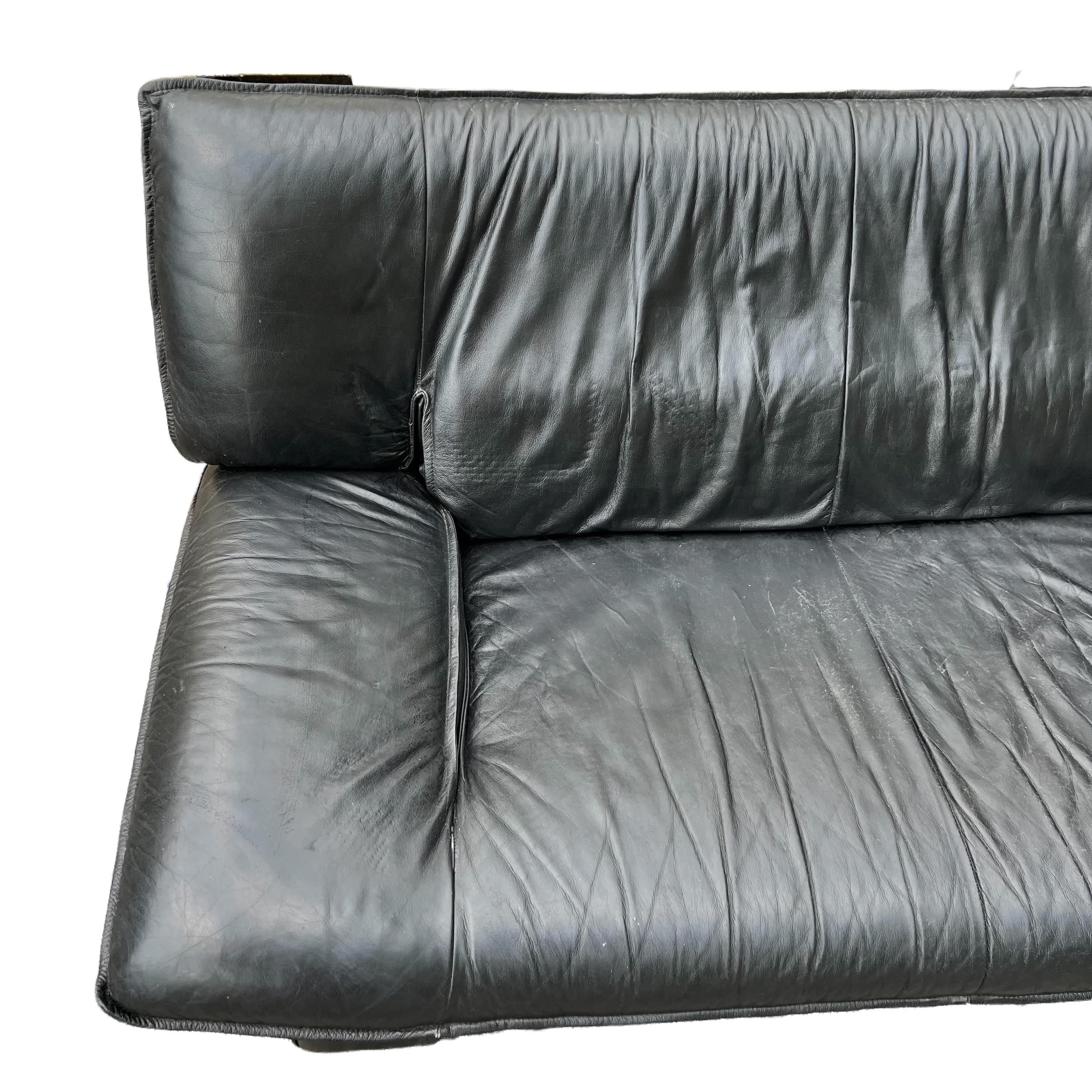 Nicoletti Salotti Postmodern Italian Black Leather Sofa 3