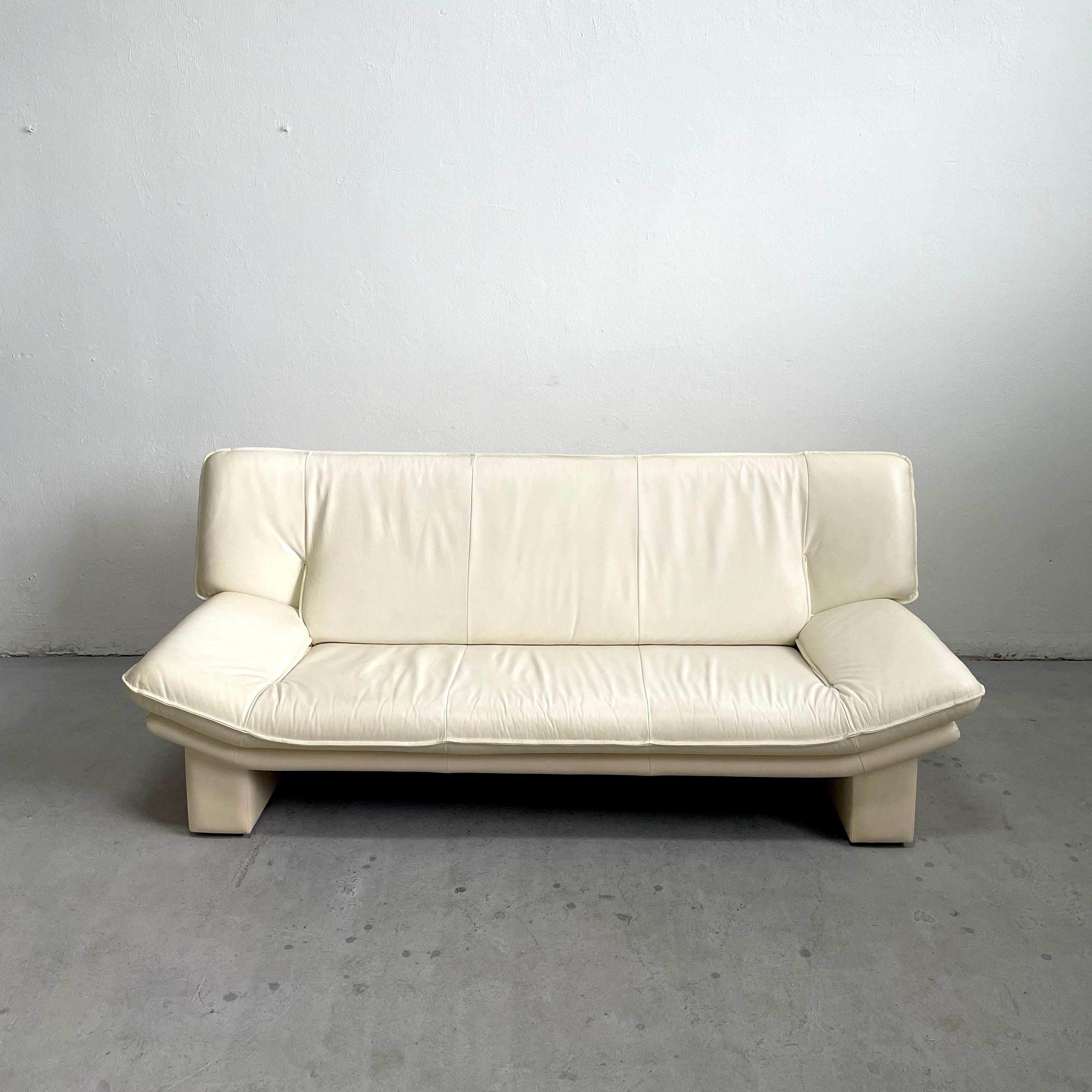 Nicoletti Salotti Postmodern Italian Ivory White Leather or Leatherette Sofa 5