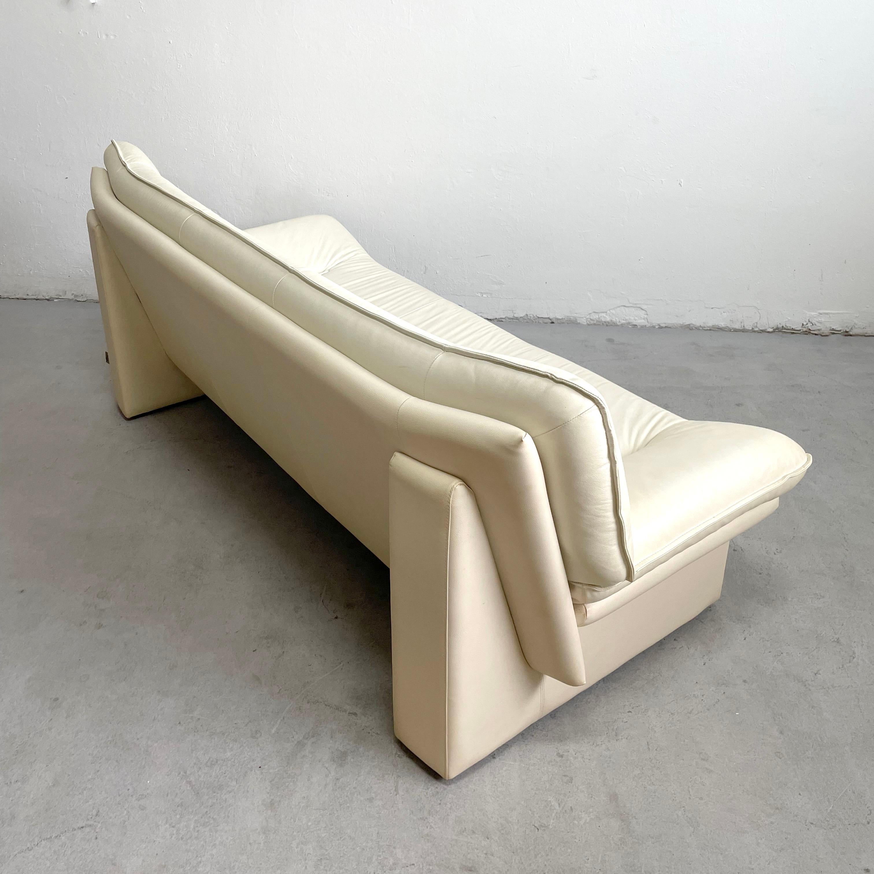 Post-Modern Nicoletti Salotti Postmodern Italian Ivory White Leather or Leatherette Sofa
