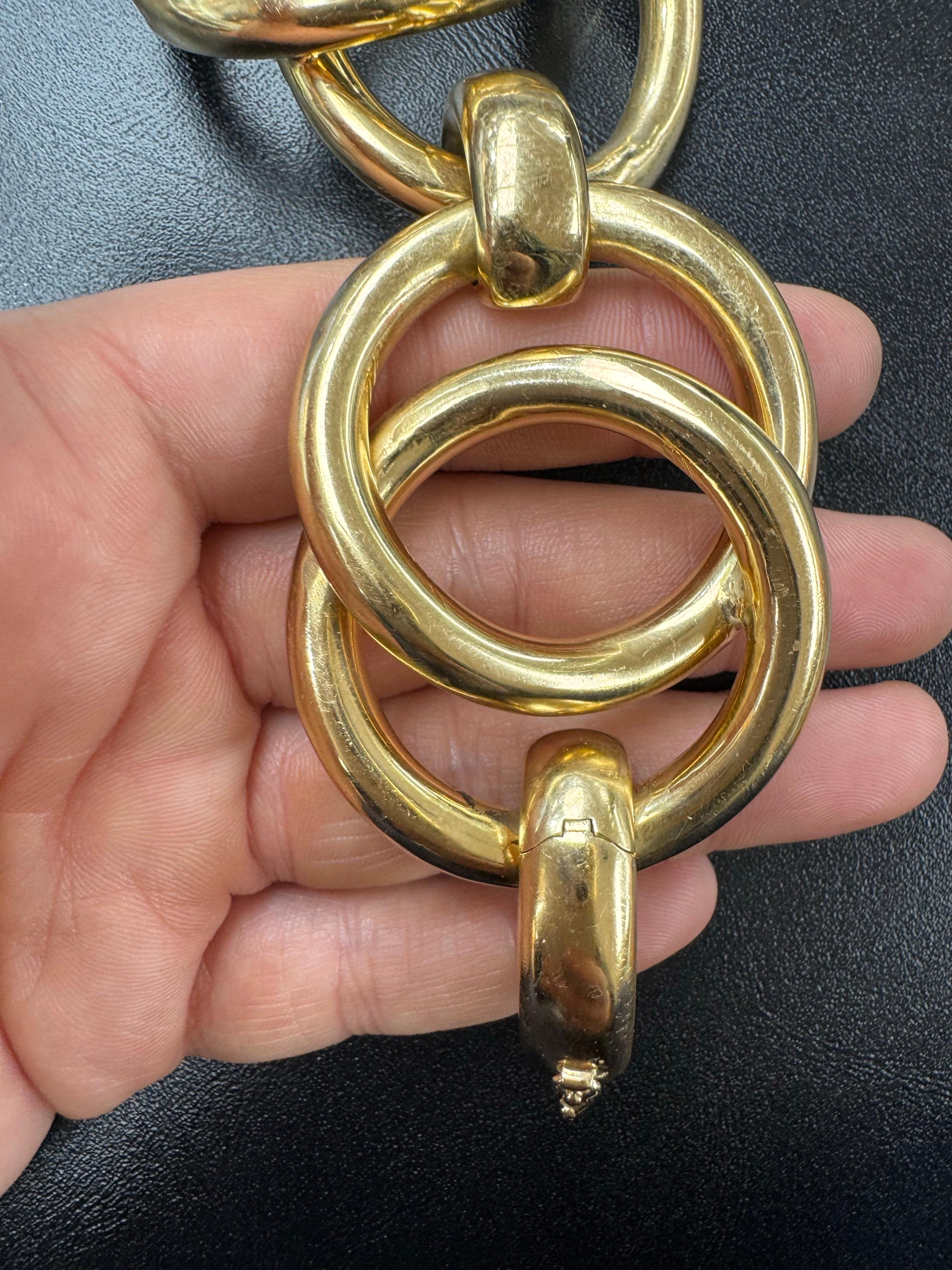 Nicolis Cola, grand bracelet à maillons ronds imbriqués en or jaune 18 carats 126,7 grammes en vente 5
