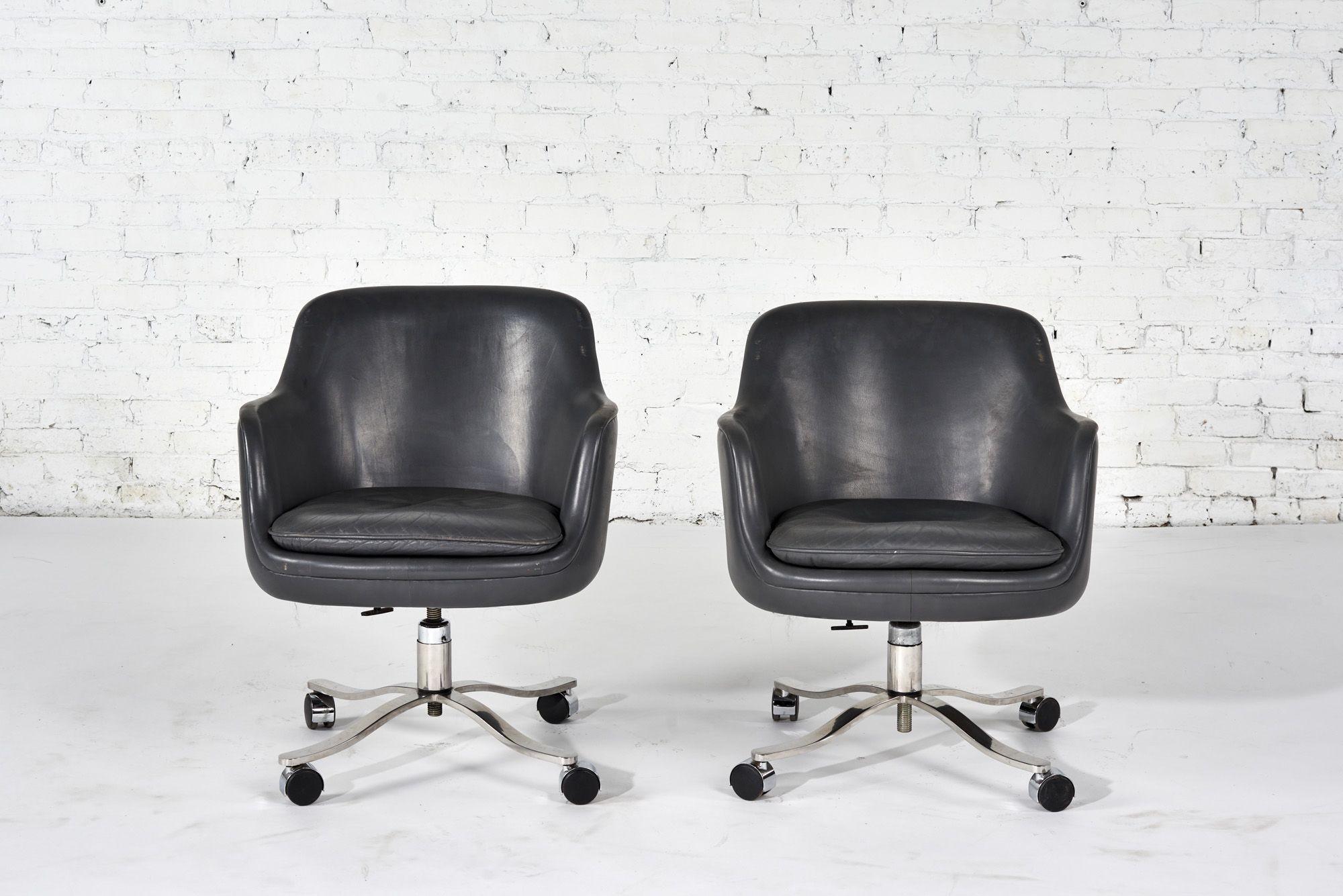 Nicos Zographos grey leather office/desk chair, 1980s. Original slate grey color leather.