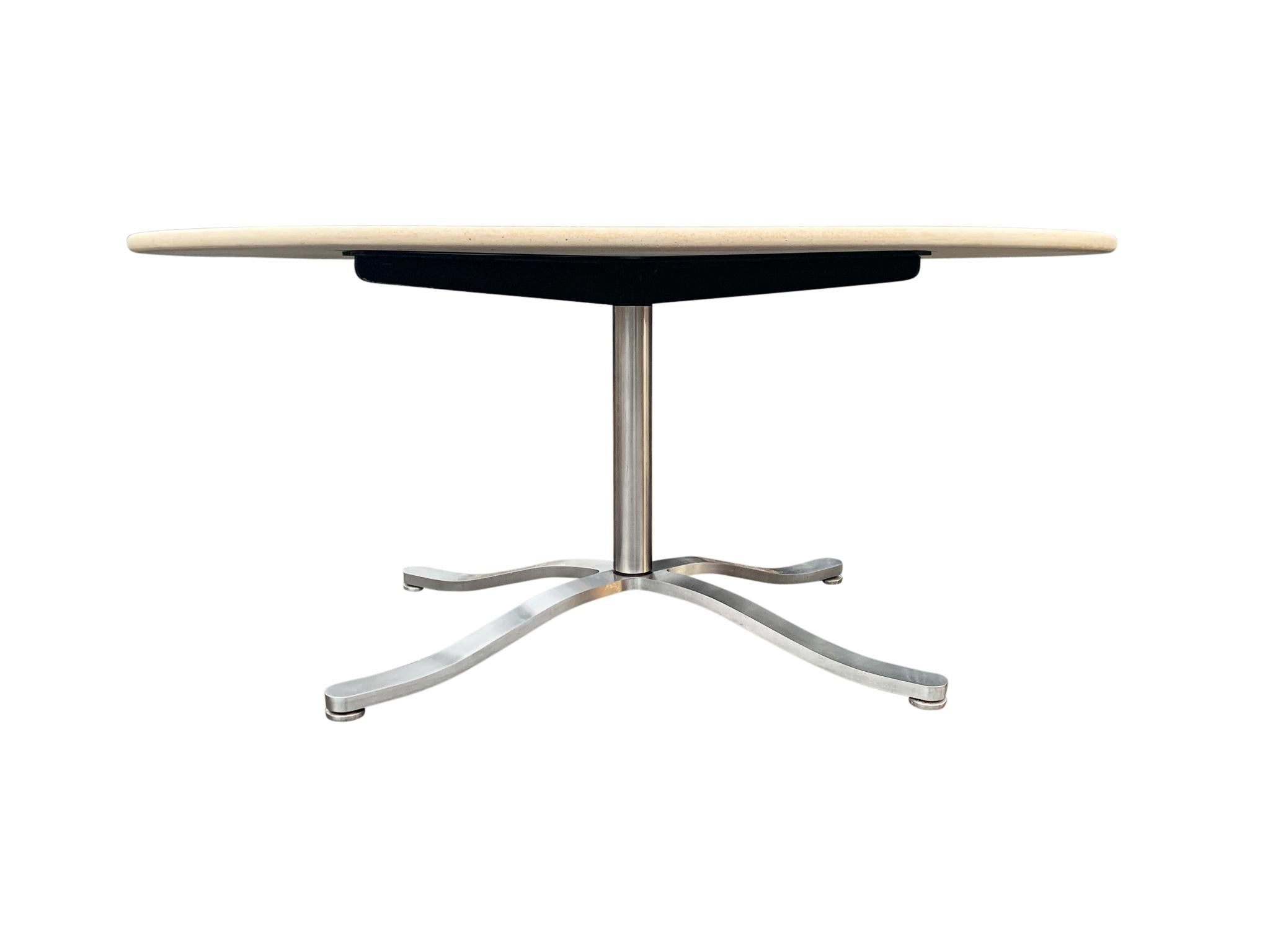 Acier inoxydable Grande table de salle à manger ovale Nicos Zographos en marbre travertin et acier inoxydable MCM en vente