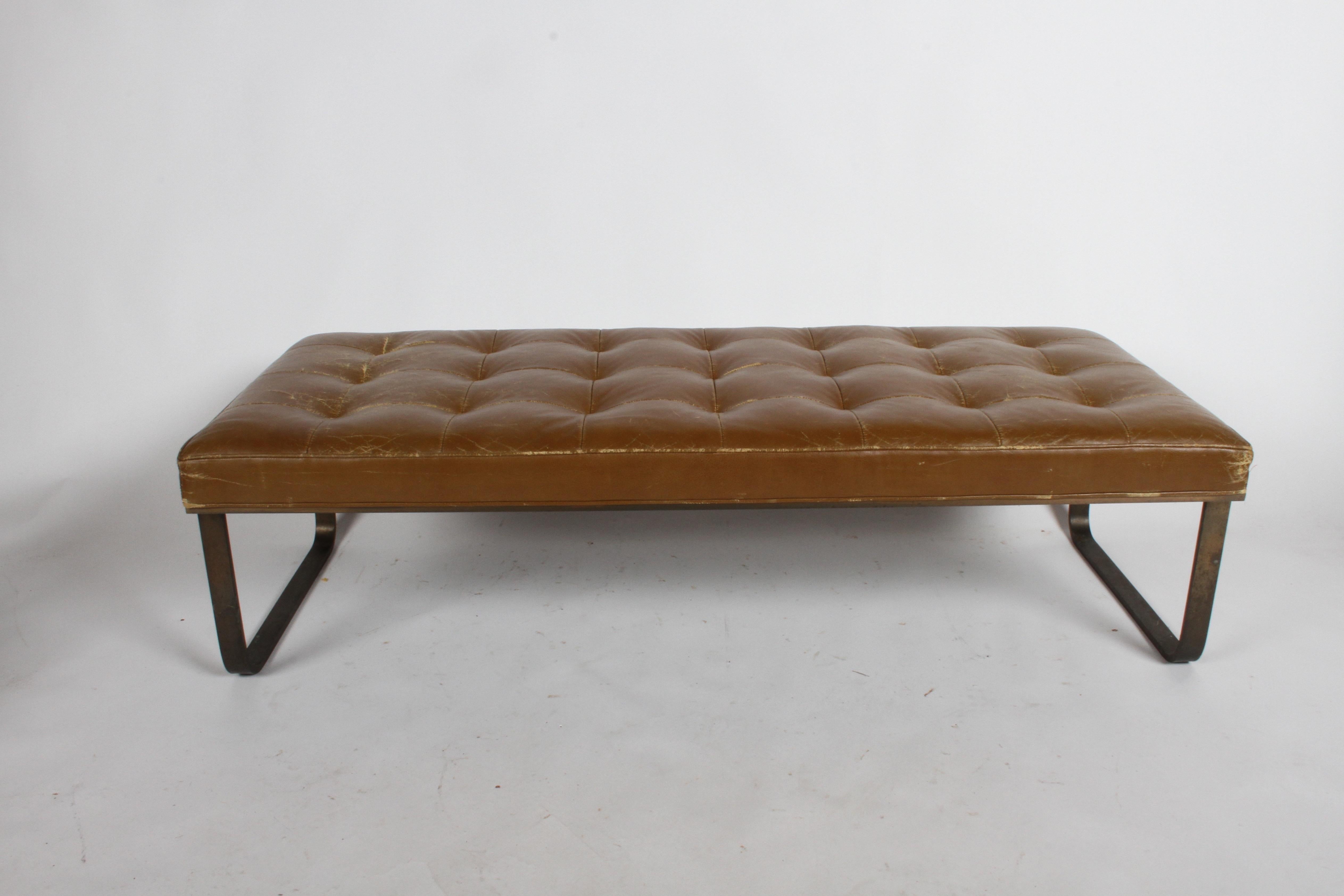 Mid-Century Modern Banc de musée Nicos Zographos avec base en bronze en vente