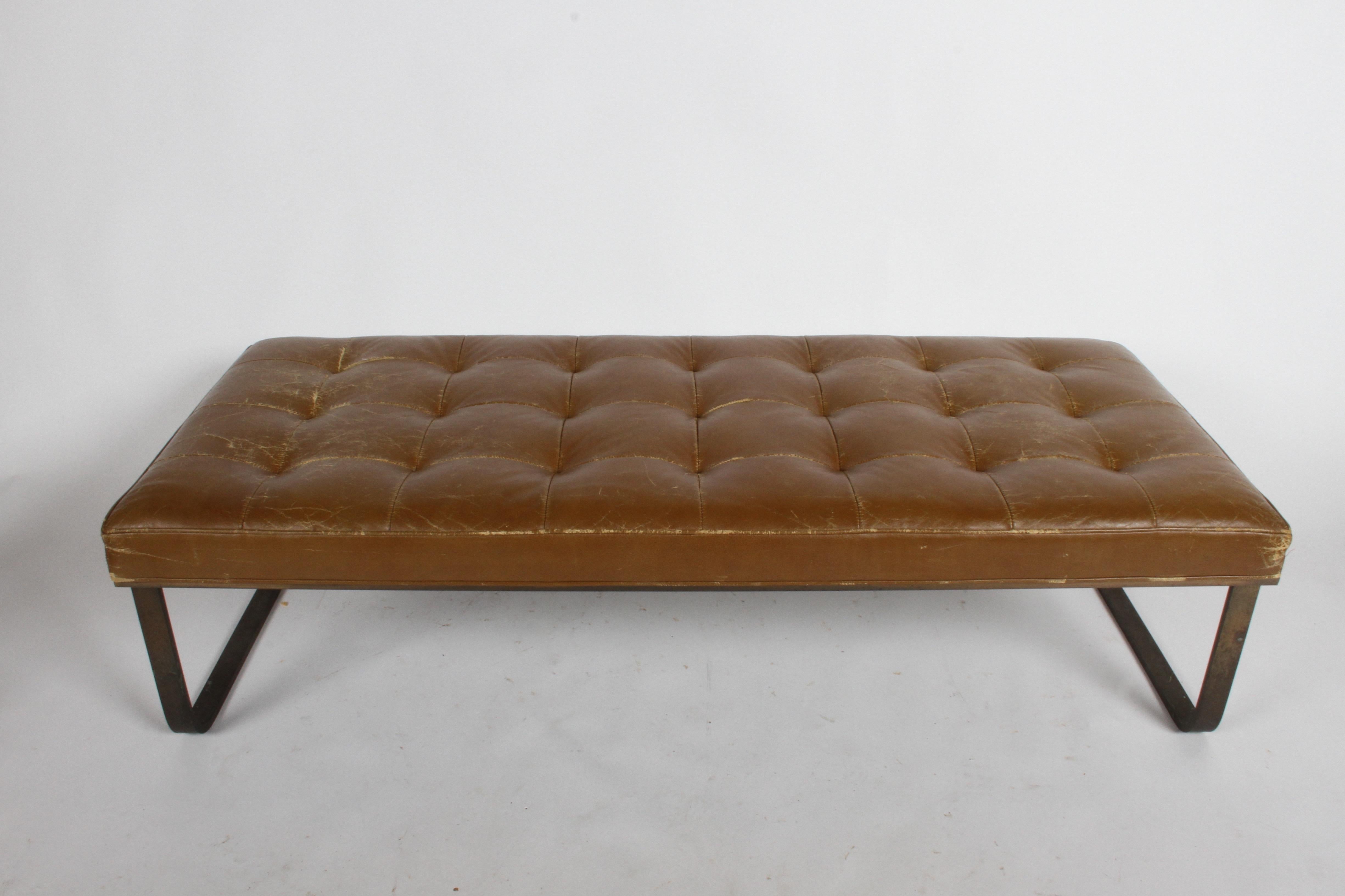Américain Banc de musée Nicos Zographos avec base en bronze en vente