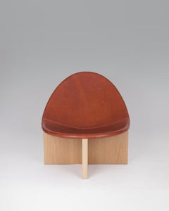 NIDO Modern Lounge Chair in Solid White Oak & Cognac Leather by Estudio Persona