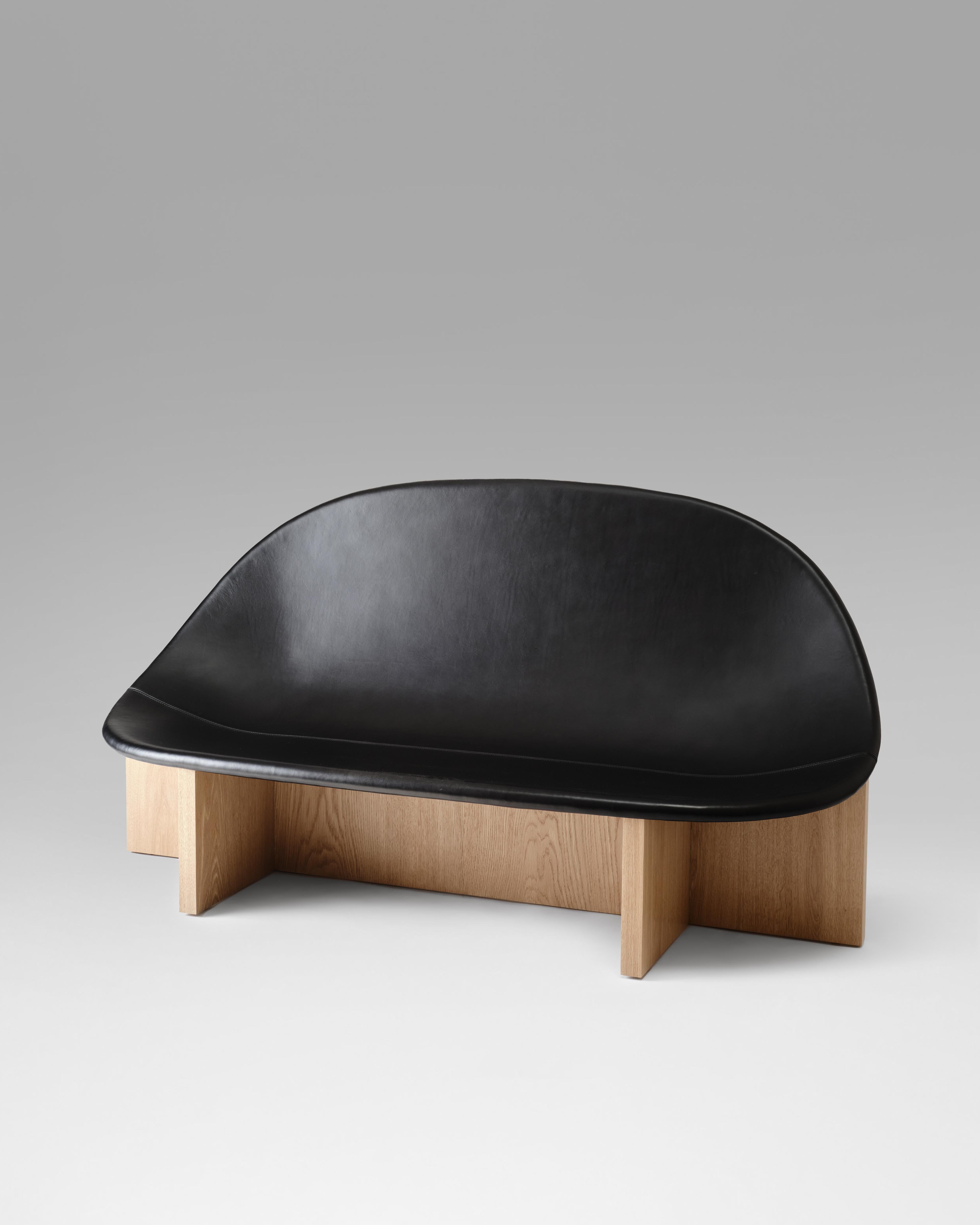 NIDO Sofa in Solid Walnut and Maharam Wool Velvet Upholstery In New Condition For Sale In Los Angeles, CA