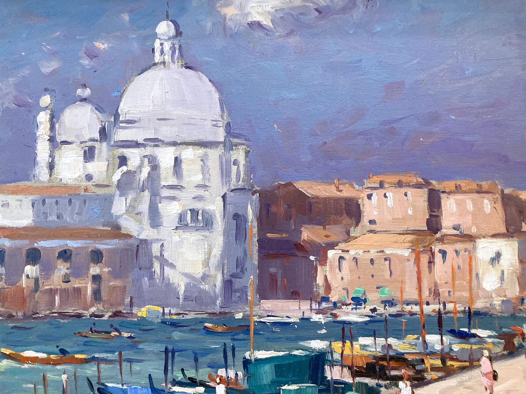 Impressionistisches Ölgemälde mit Figuren und Booten entlang Venedig, „View of Venice“ (Braun), Landscape Painting, von Niek van der Plas