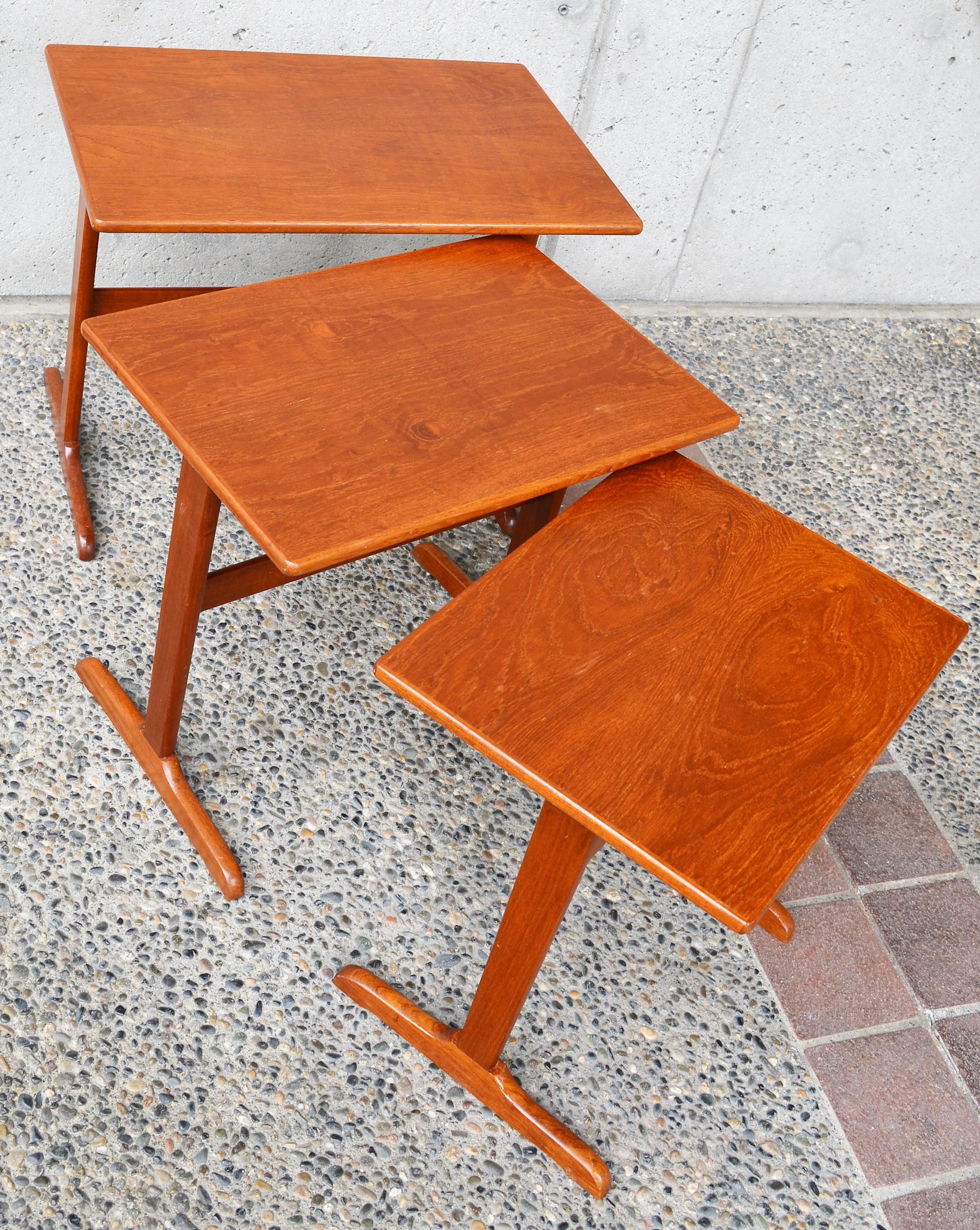 Niels Bach Set of 3 Danish Modern Teak T-Base Nesting Tables, 1960s 4