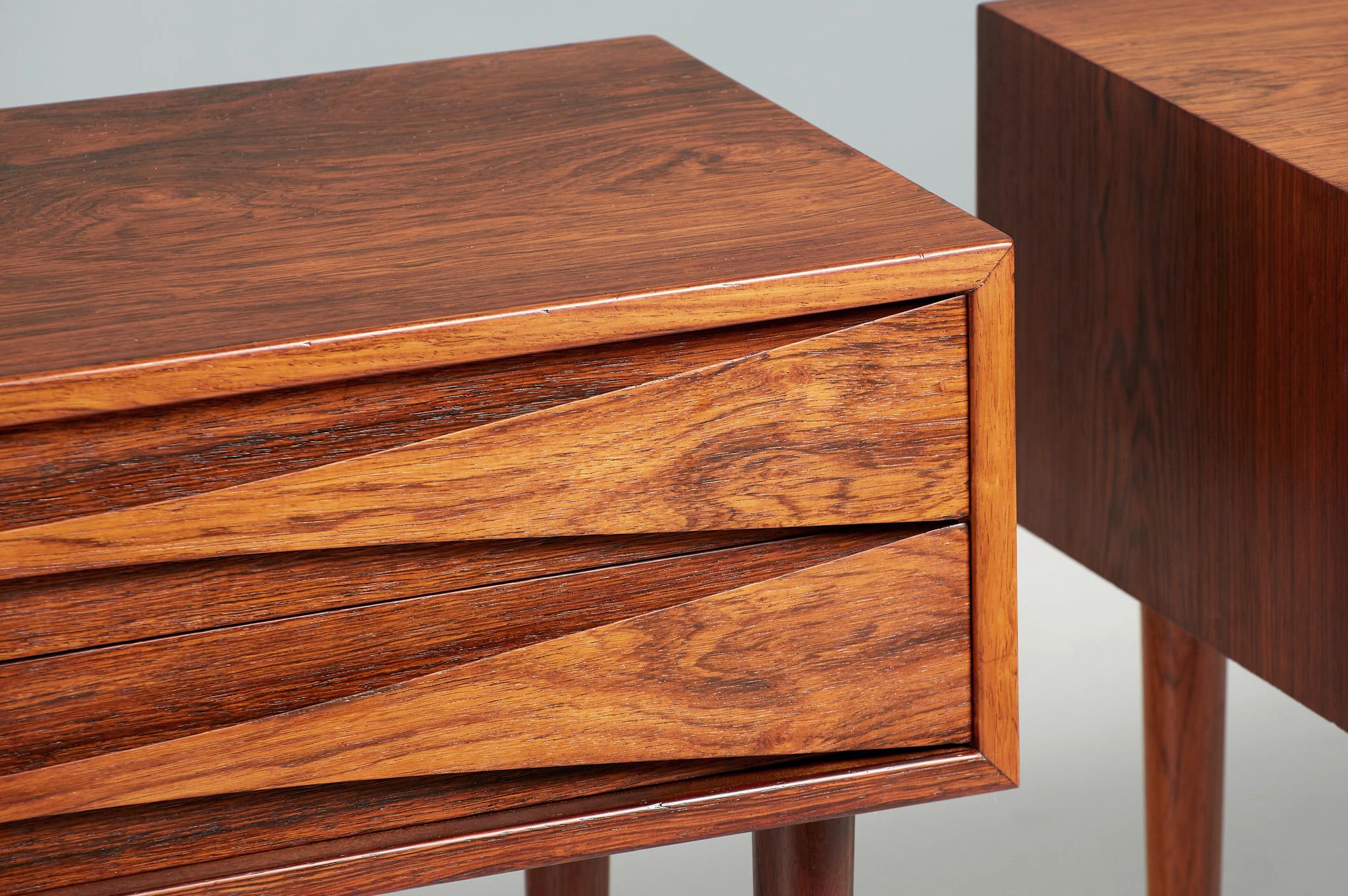 Mid-20th Century Niels Clausen Pair of Wide Rosewood Bedside Chests,  circa 1960 For Sale