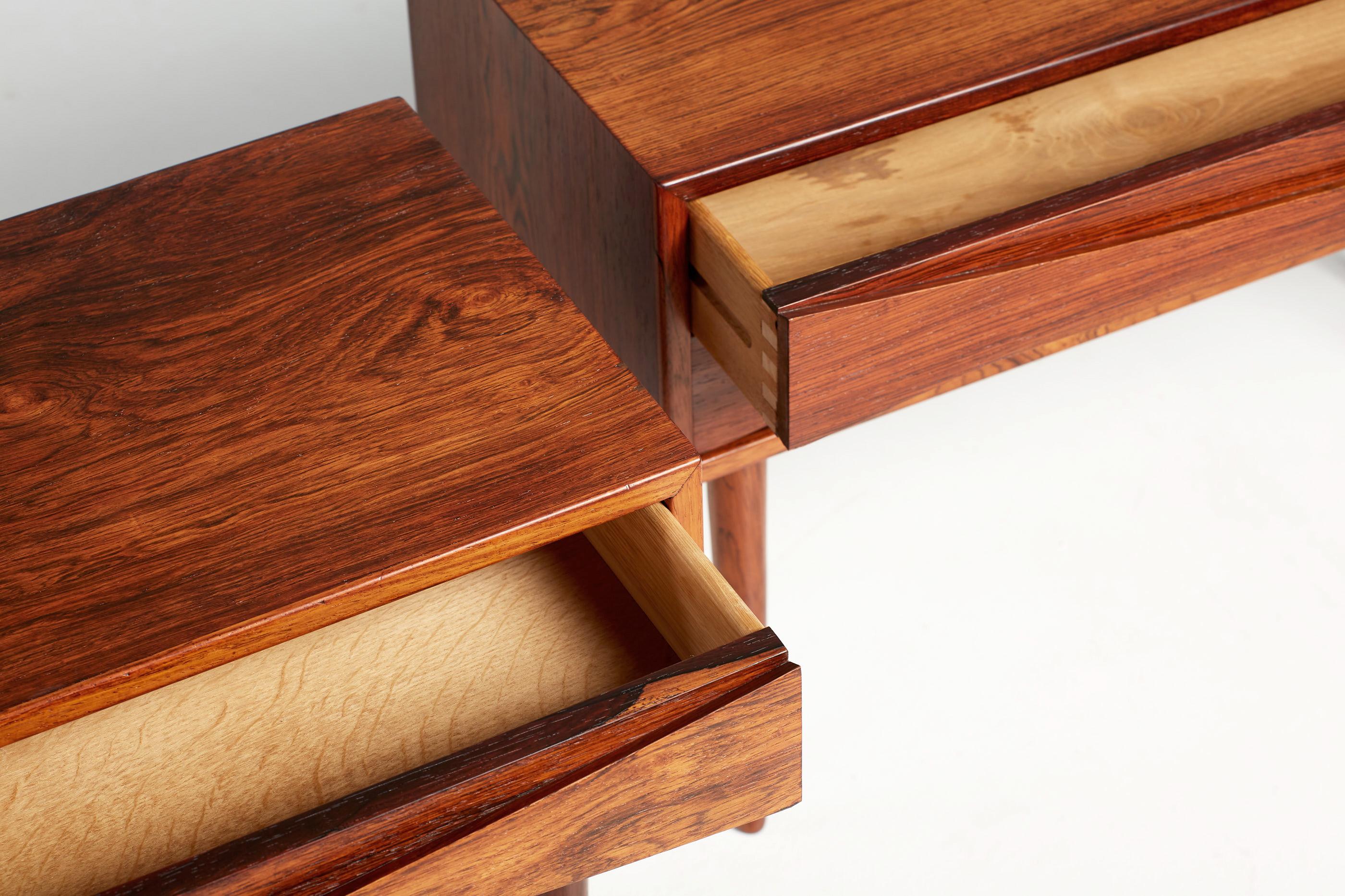 Niels Clausen Pair of Wide Rosewood Bedside Chests,  circa 1960 For Sale 1