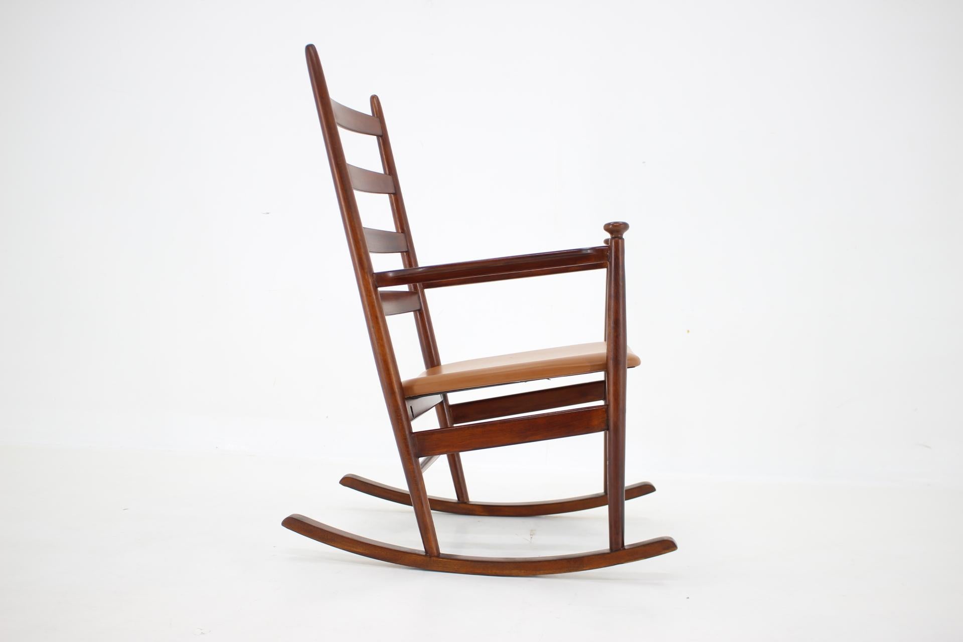 Mid-Century Modern Niels Eilersen Beech Rocking Chair, Denmark 1960s For Sale