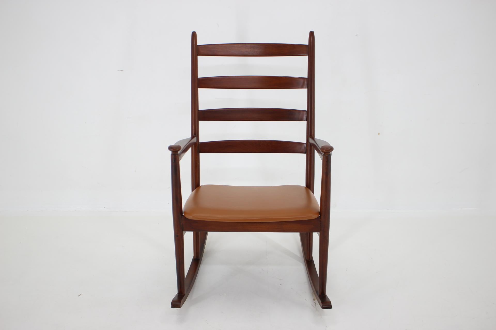 Mid-20th Century Niels Eilersen Beech Rocking Chair, Denmark 1960s For Sale