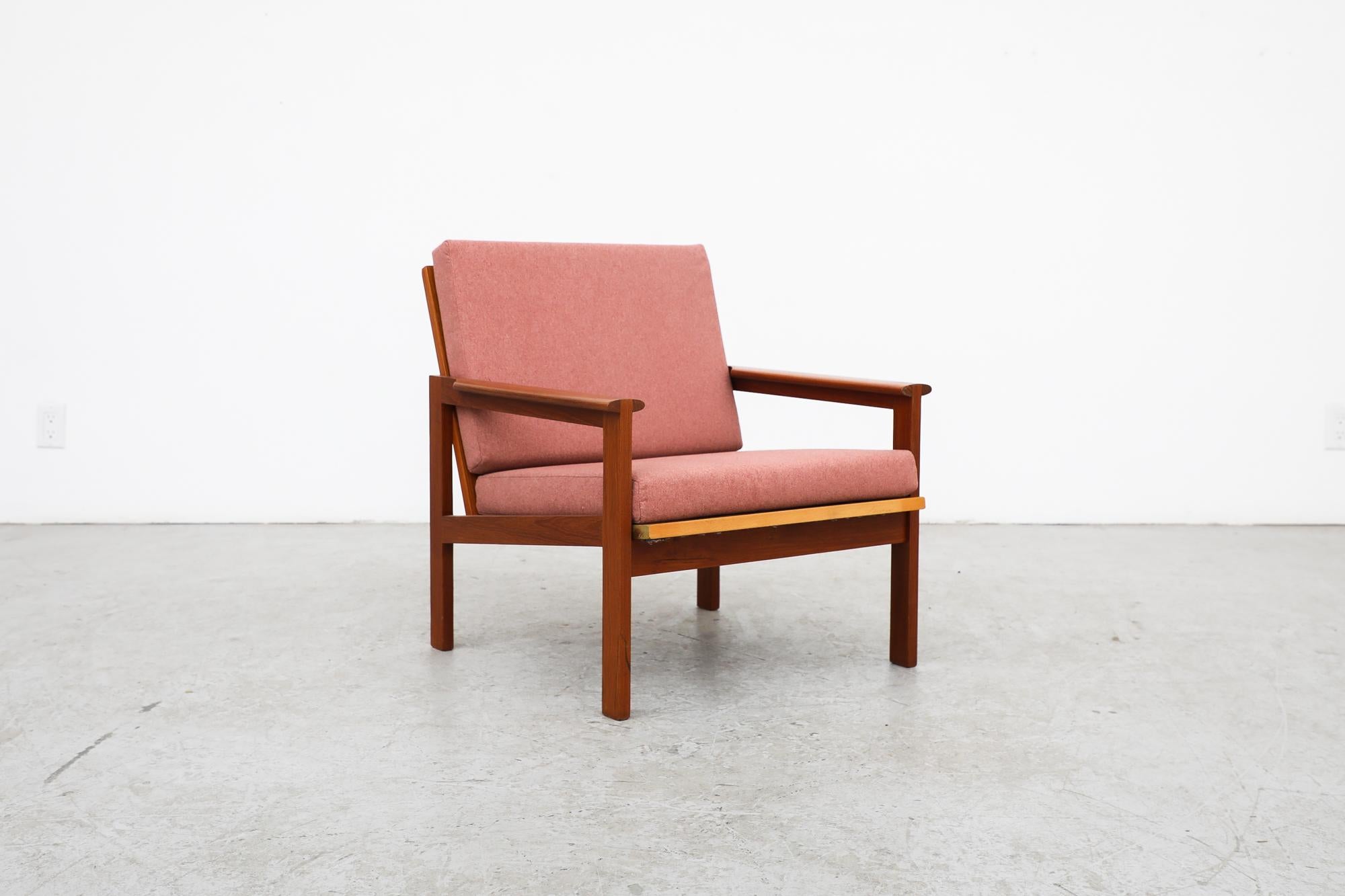 1960's Danish Mid-Century pink upholstered lounge chair by Illum Wikkelso for Niels Eilersen. In original condition with visible wear consistent with its age and use.