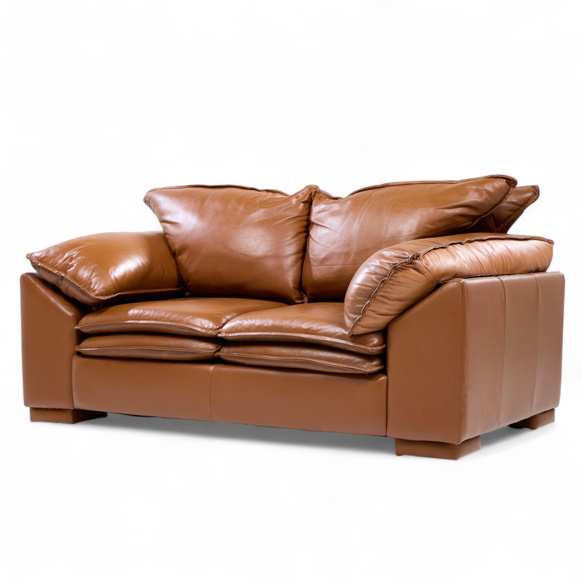 Niels Eilersen Monza Sofá loveseat danés de cuero de dos plazas de mediados de siglo Moderno de mediados de siglo en venta