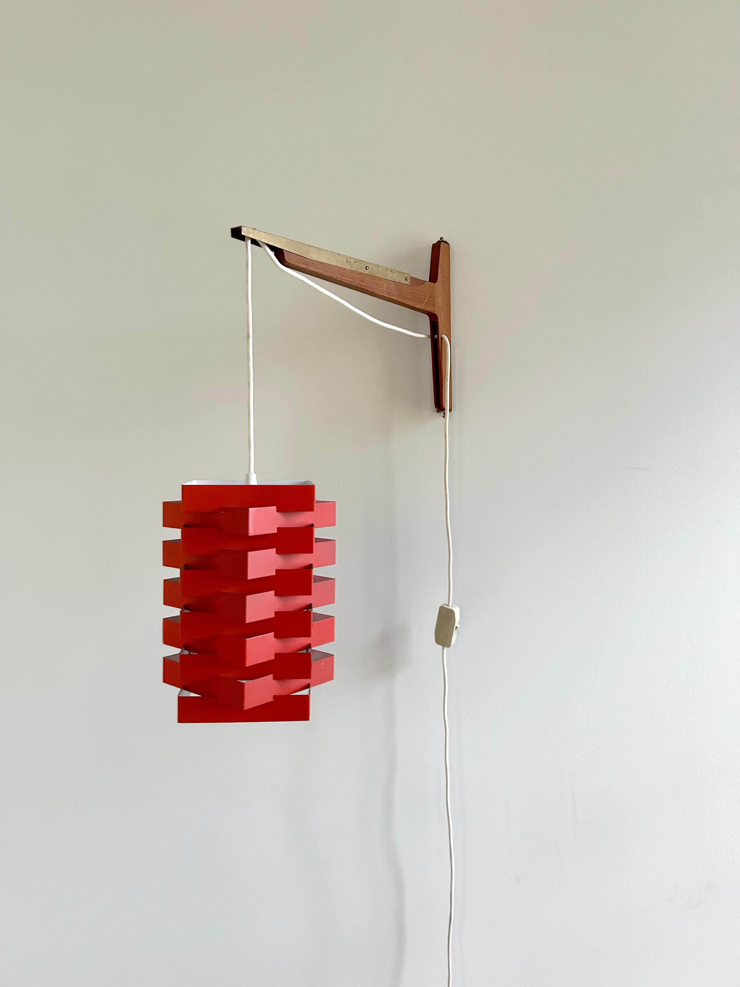 I.C.A. Jensen e Hans Jensen, Lampada a parete a sospensione geometrica rossa, Danimarca anni '60 in vendita 11