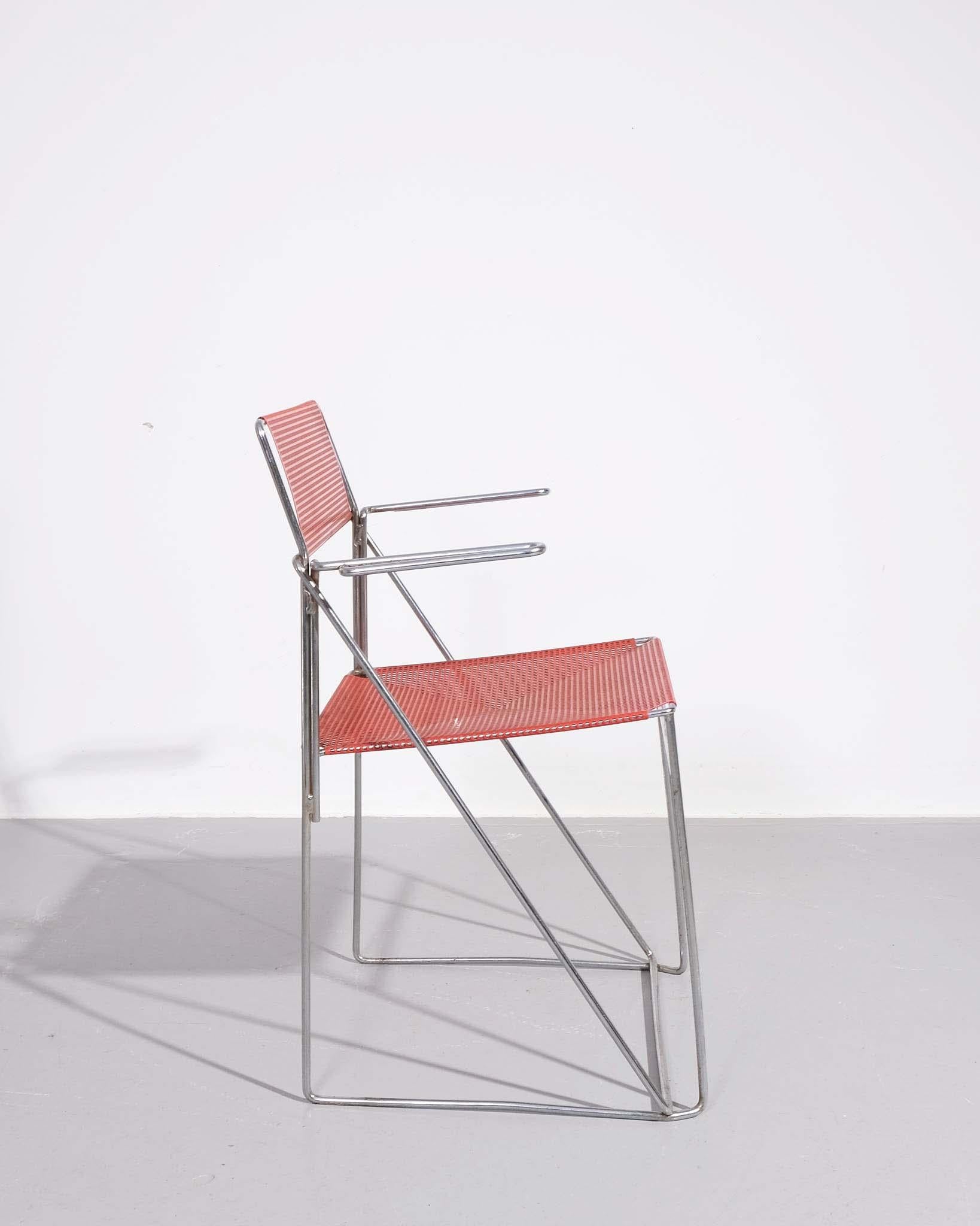 Niels Jørgen Haugesen Set di 4 sedie da pranzo in metallo Prodotto da Hybodan A/S In condizioni buone in vendita a London, GB