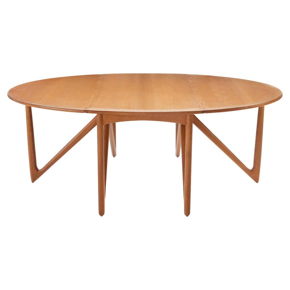 Large Gateleg Dining Table in Oak For Sale at 1stDibs