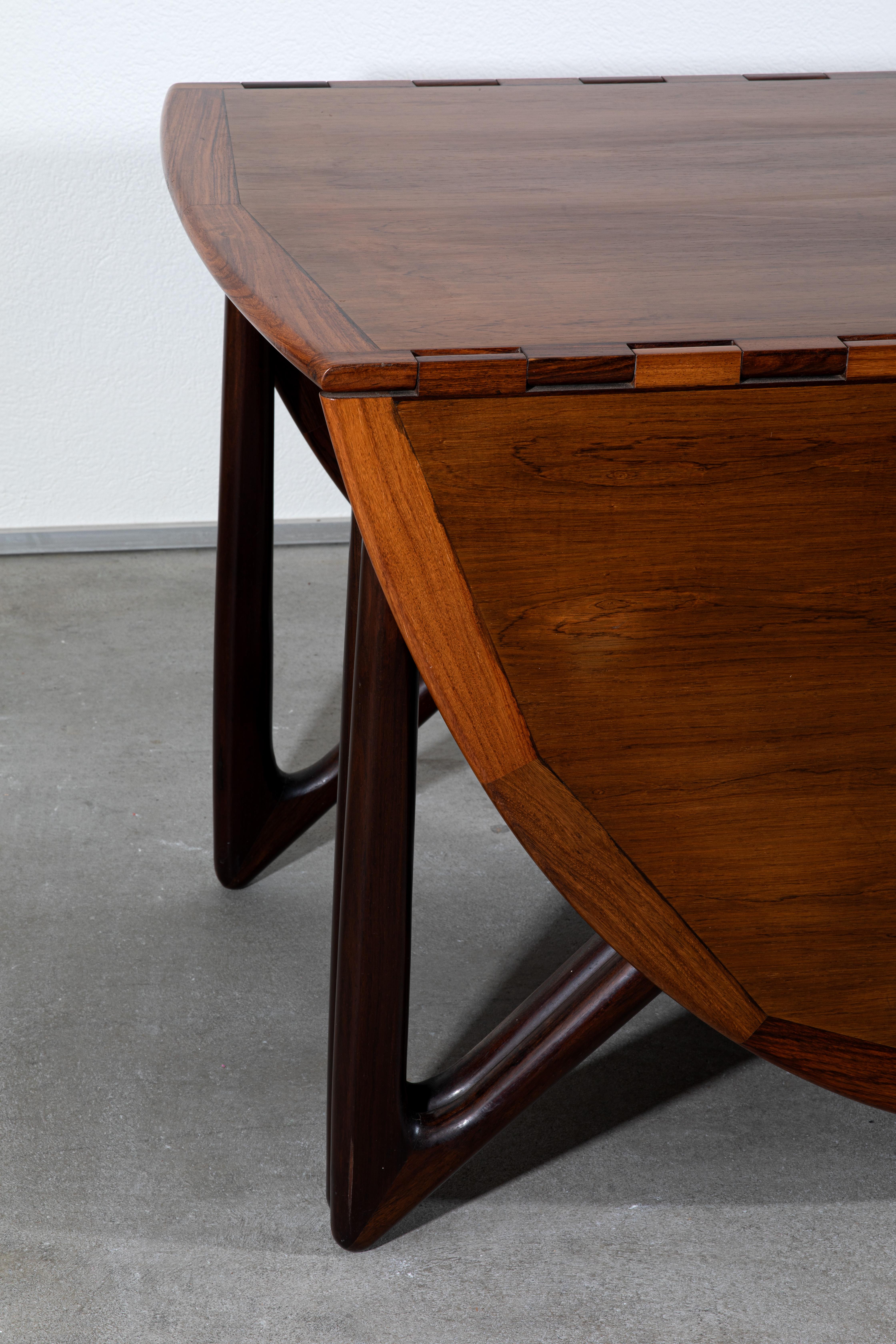 Niels Koefoed Oval-Klap dining table For Sale 3