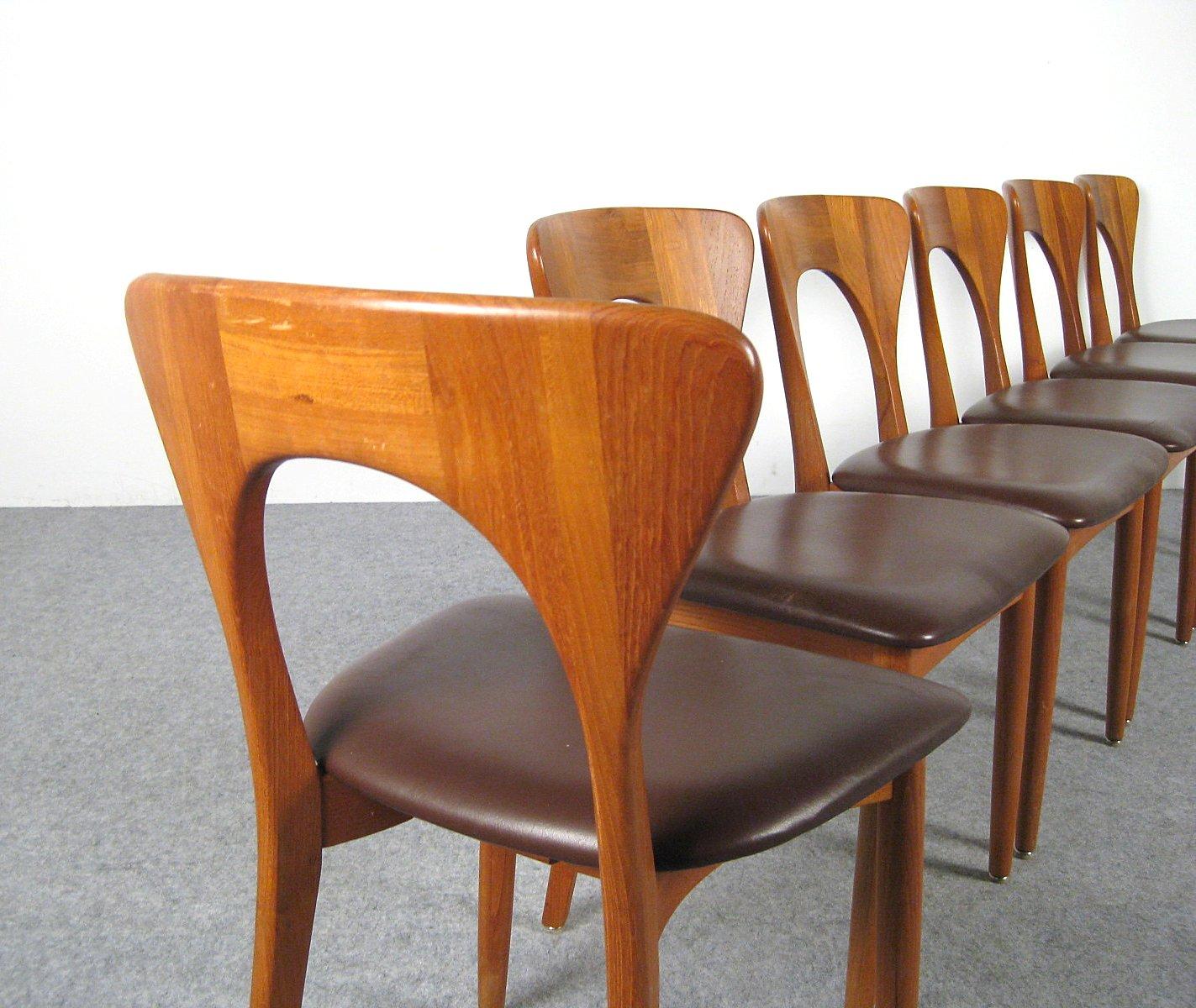 Niels Kofoed, 6 Chairs and Dining Table, Model Peter, Teak, Brown Leather For Sale 5