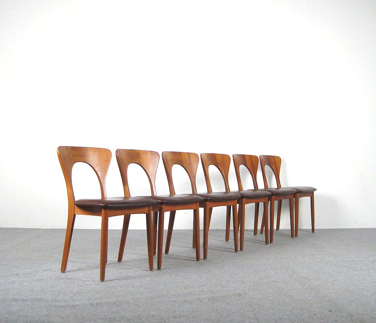 Niels Kofoed, 6 Chairs and Dining Table, Model Peter, Teak, Brown Leather In Good Condition For Sale In Roskilde, Sealand