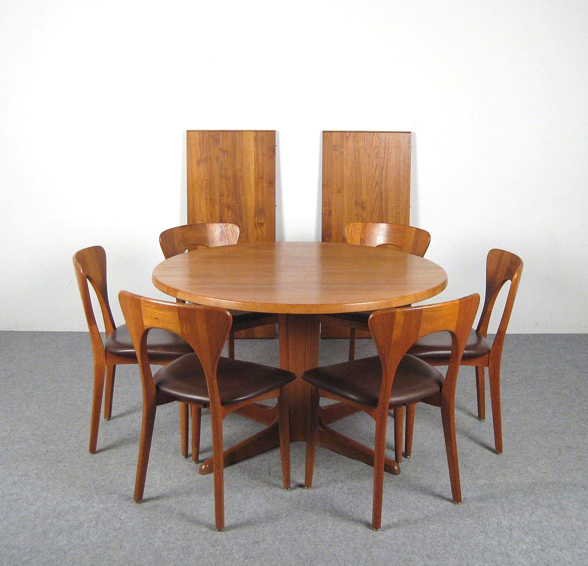 Niels Kofoed, 6 Chairs and Dining Table, Model Peter, Teak, Brown Leather For Sale 1