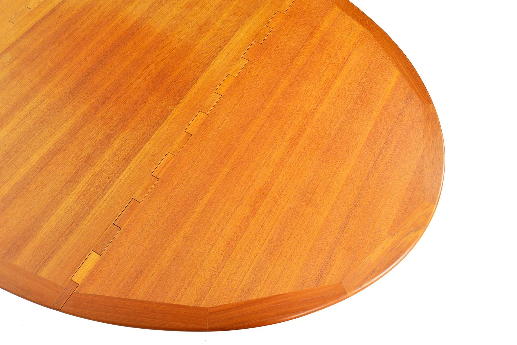 Niels Kofoed Model 304 Gateleg Dining Table in Teak 4