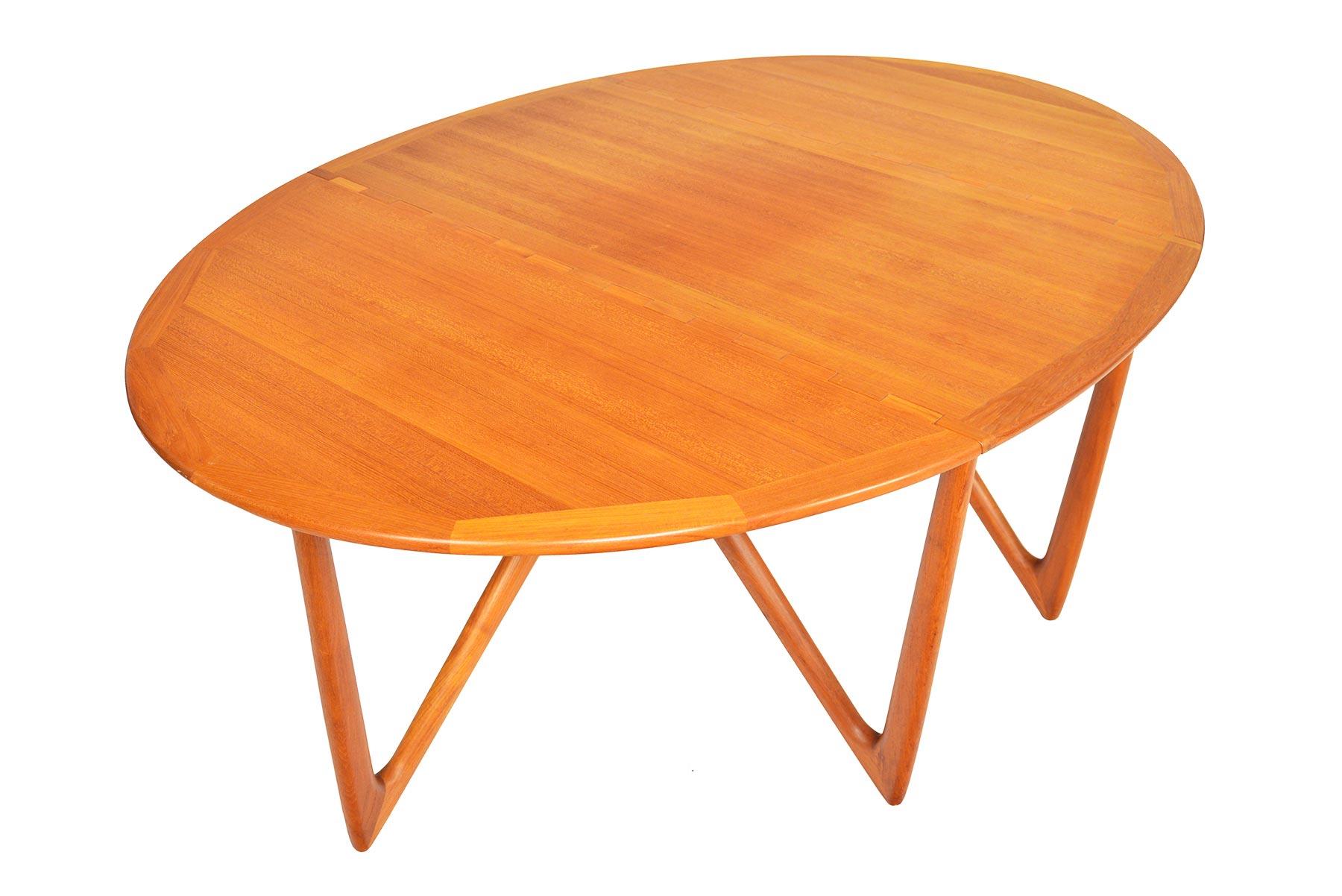 Niels Kofoed Model 304 Gateleg Dining Table in Teak 1