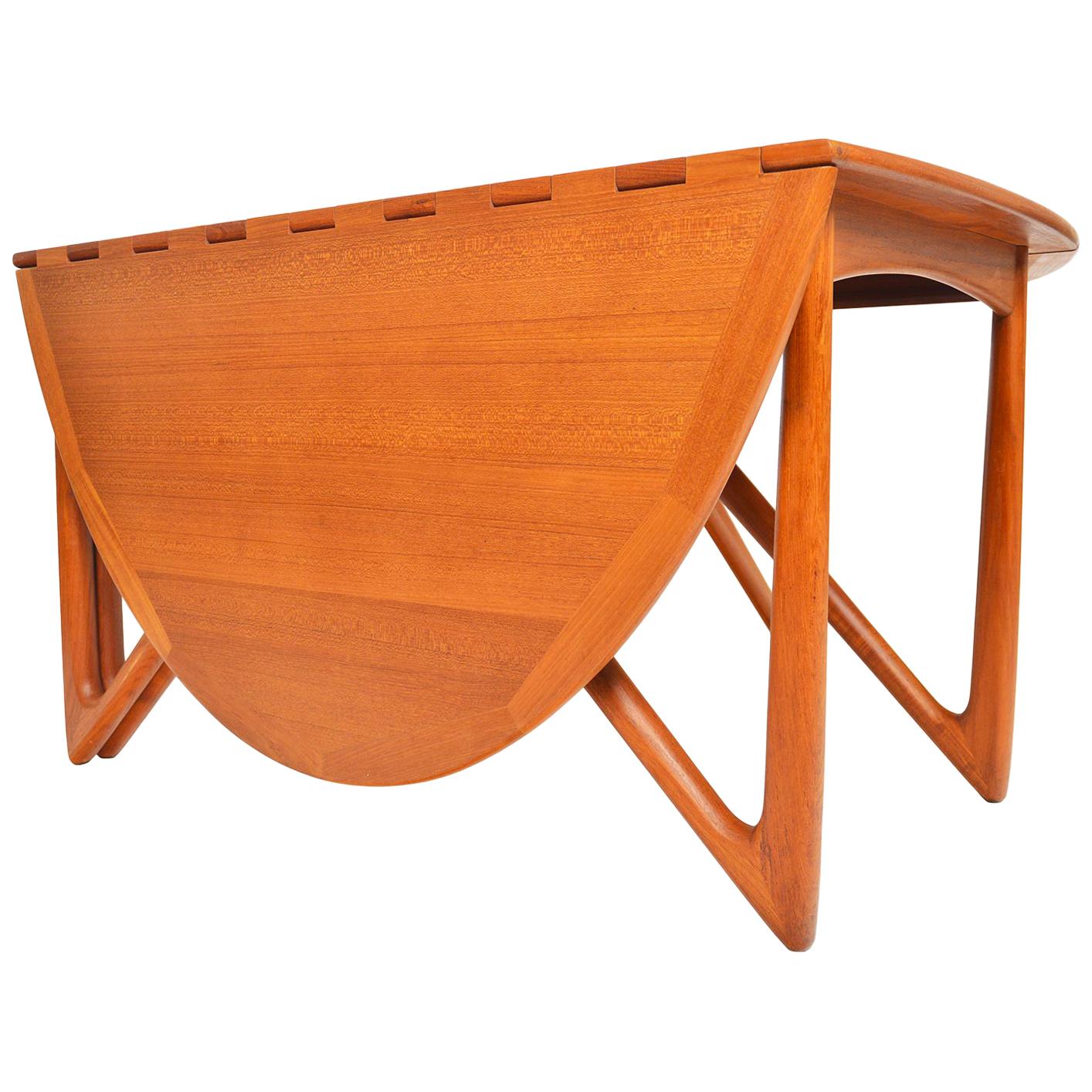 Niels Kofoed Model 304 Gateleg Dining Table in Teak For Sale at 1stDibs
