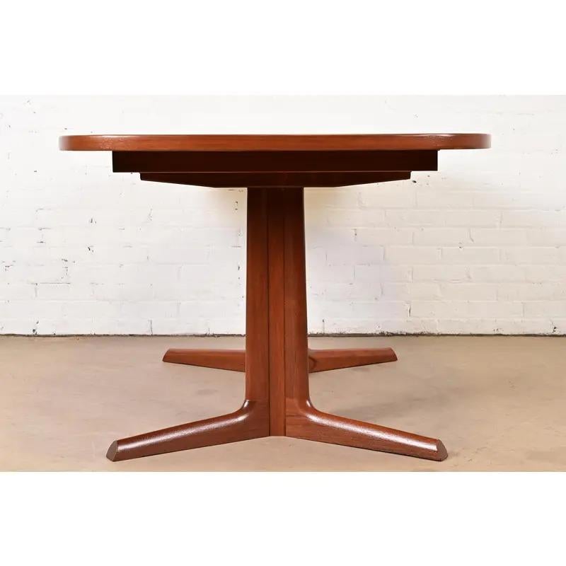 Tavolo da pranzo moderno danese Niels Møller per Gudme Møbelfabrik, appena rifinito in vendita 6