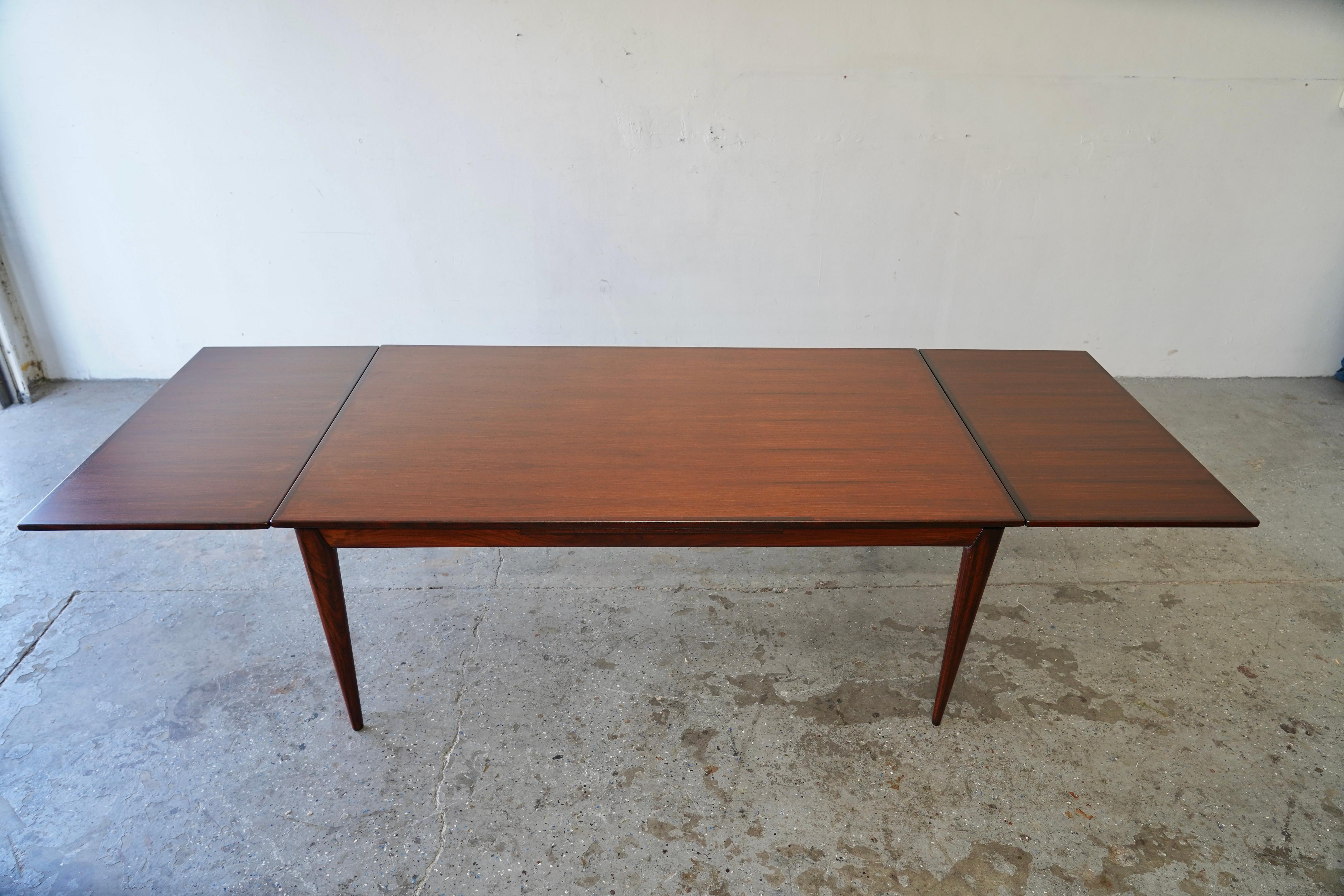 Niels Møller for J.L. Møllers Møbelfabrik  #12 B Brazilian Rosewood Dining table 4