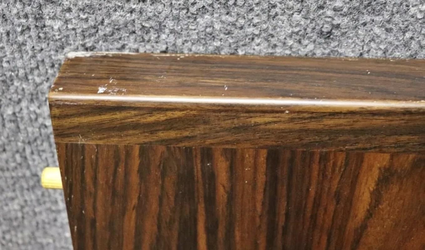 Niels Møller Gudme Mobelfabrik Table en bois de rose avec feuilles en vente 2