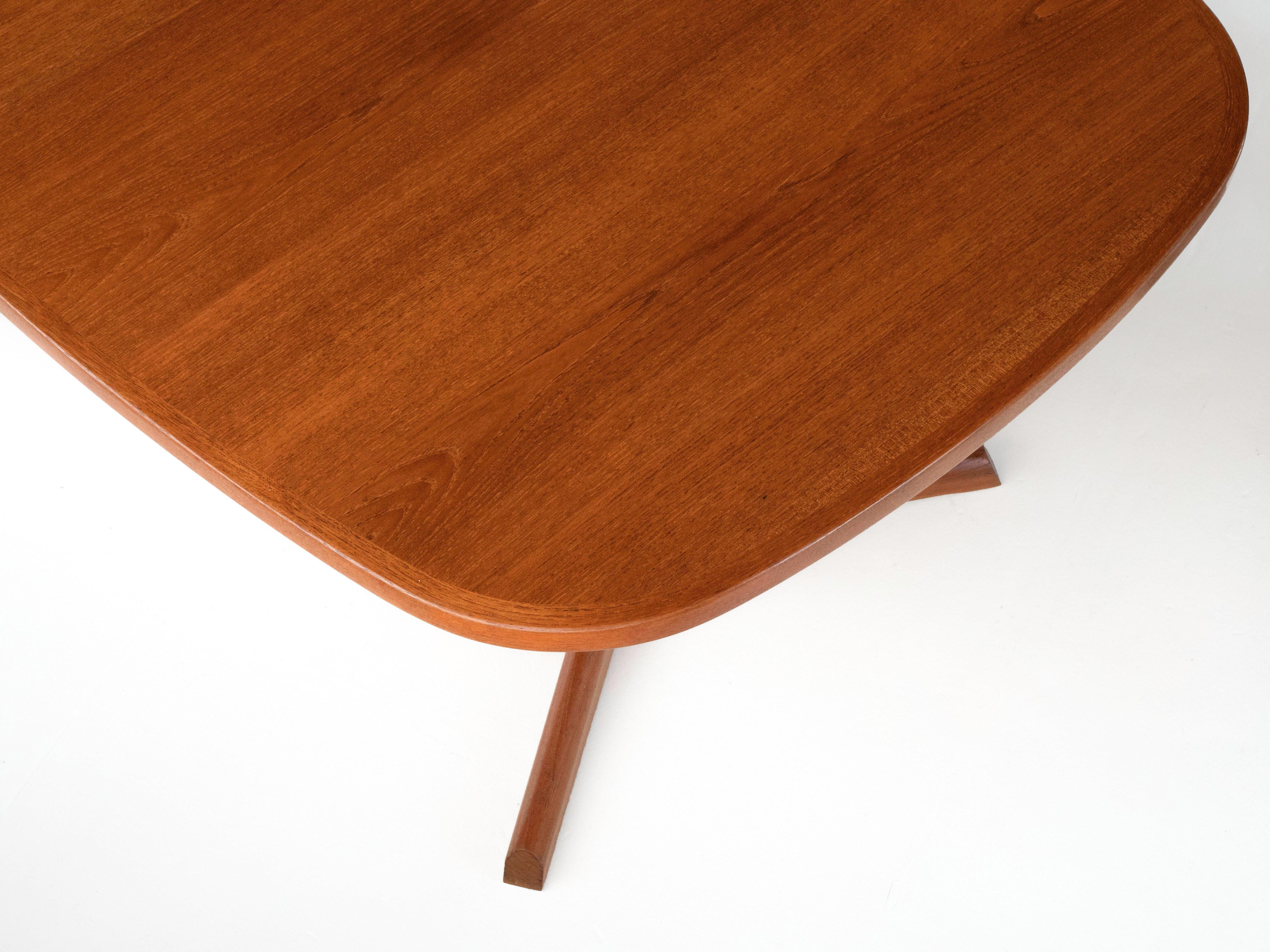 Danish Niels Møller Gudme Mobelfabrik Teak Dining Table with Two Leaves, Denmark 1960's