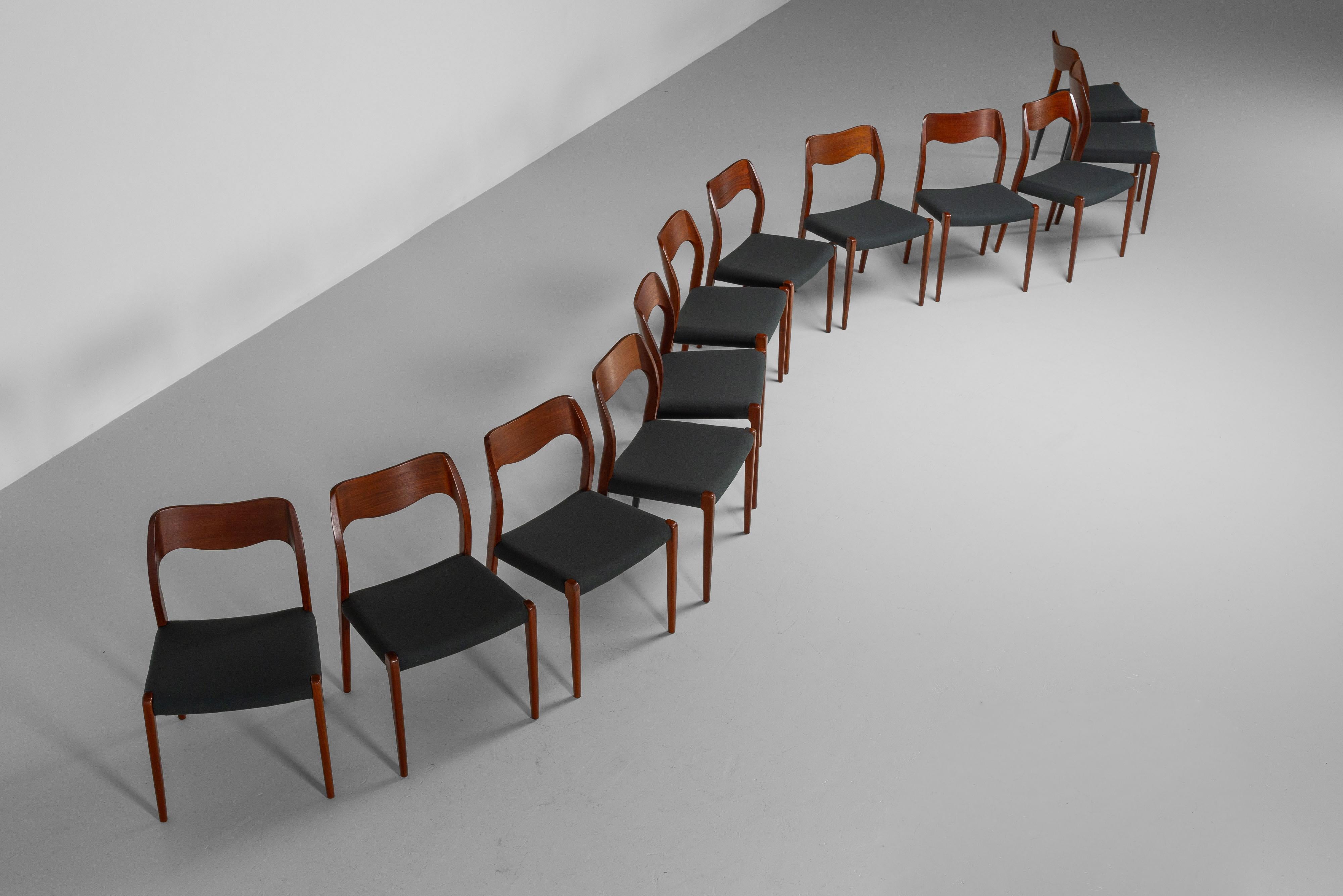 Danish Niels Møller model 71 dining chairs in teak Denmark 1951 For Sale