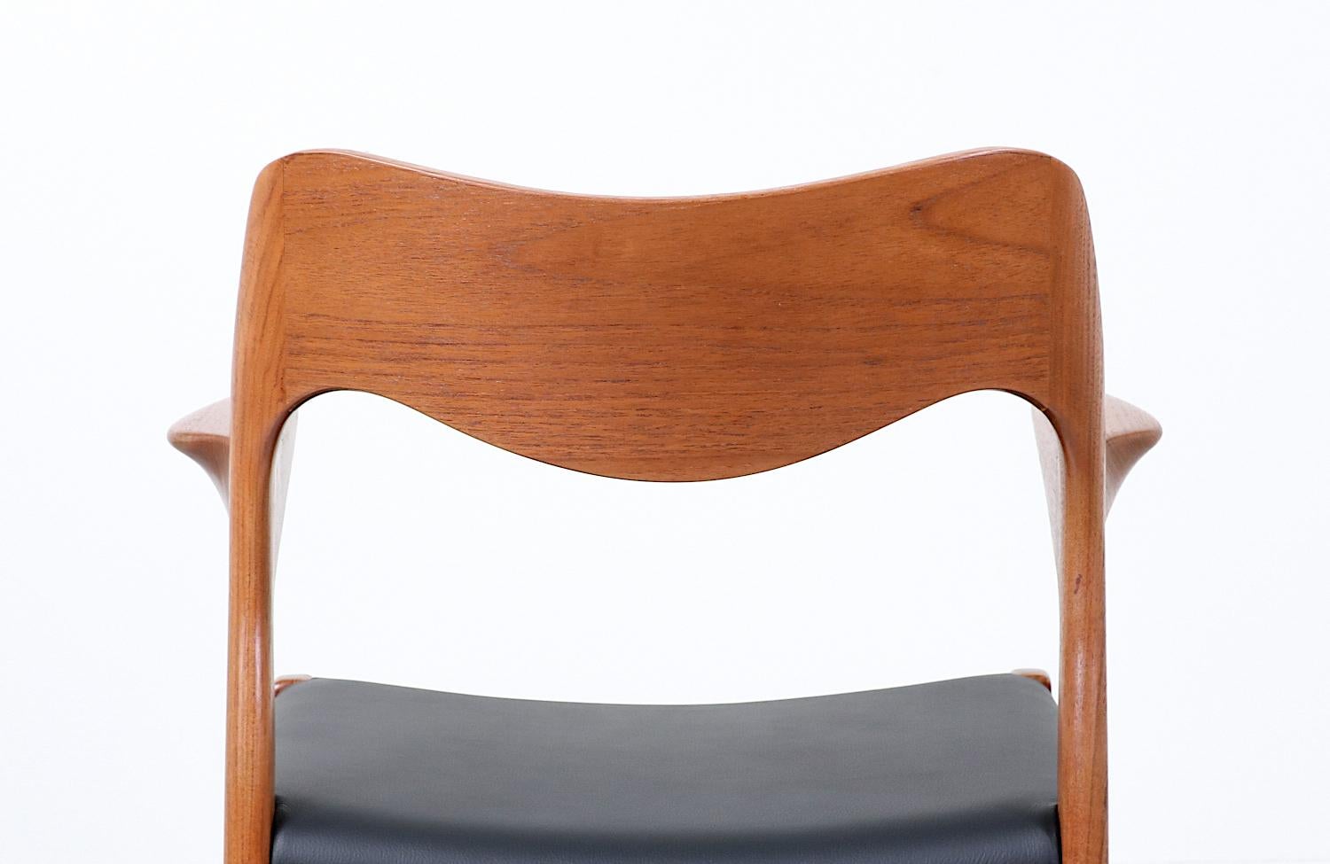 Niels Møller Model-71 Leather & Teak Arm Chairs for J.L. Møllers For Sale 5