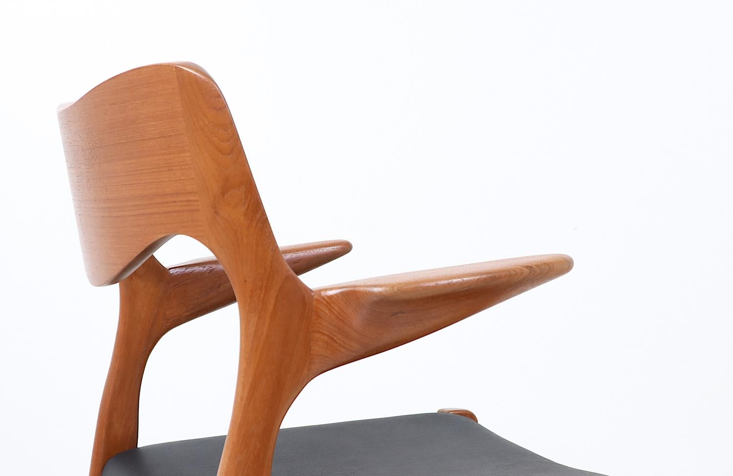 Niels Møller Model-71 Leather & Teak Arm Chairs for J.L. Møllers For Sale 3