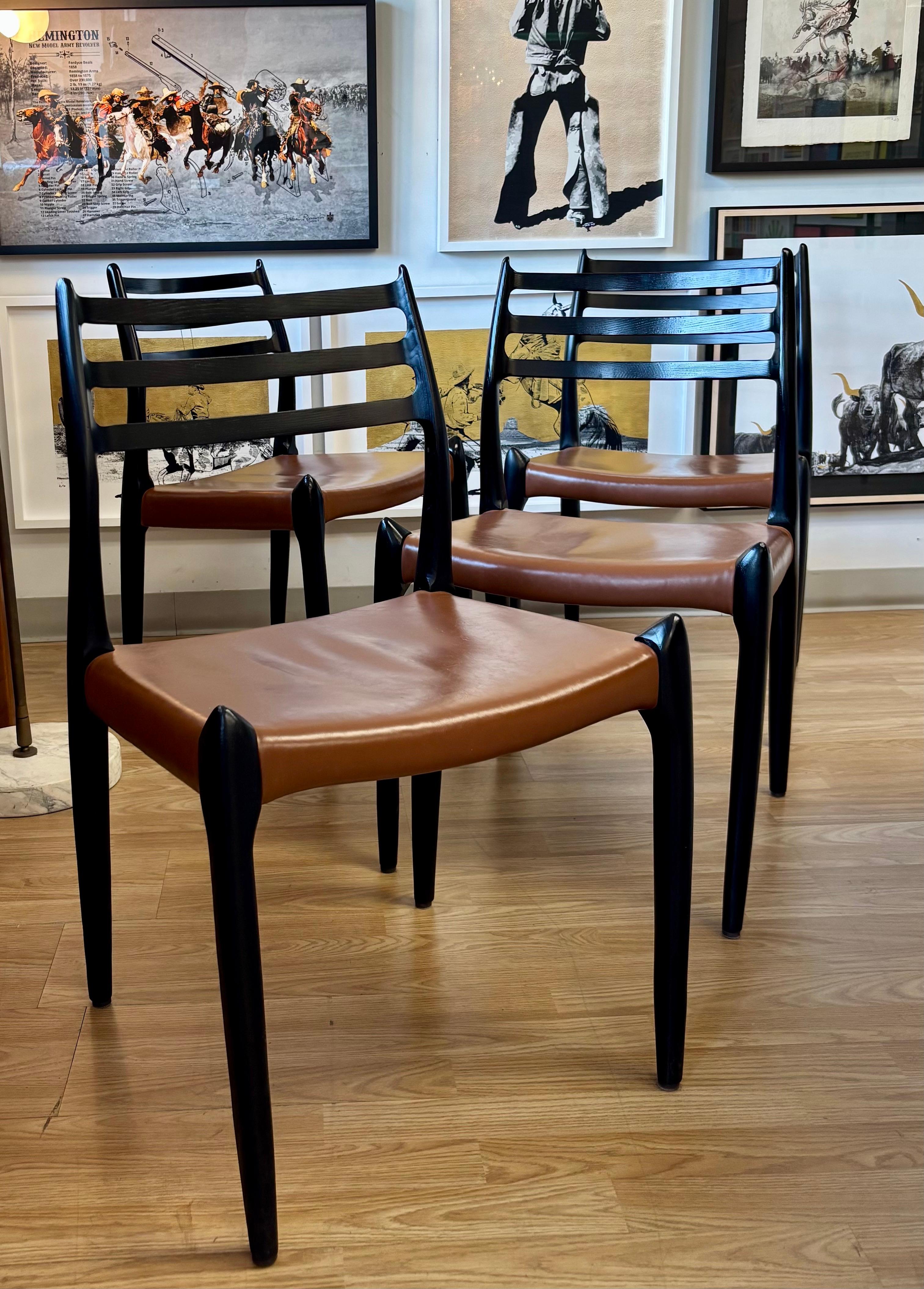 Niels Møller Model No. 78 Dänische Moderne Esszimmerstühle - Satz von vier, CIRCA 1960er Jahre (Skandinavische Moderne) im Angebot