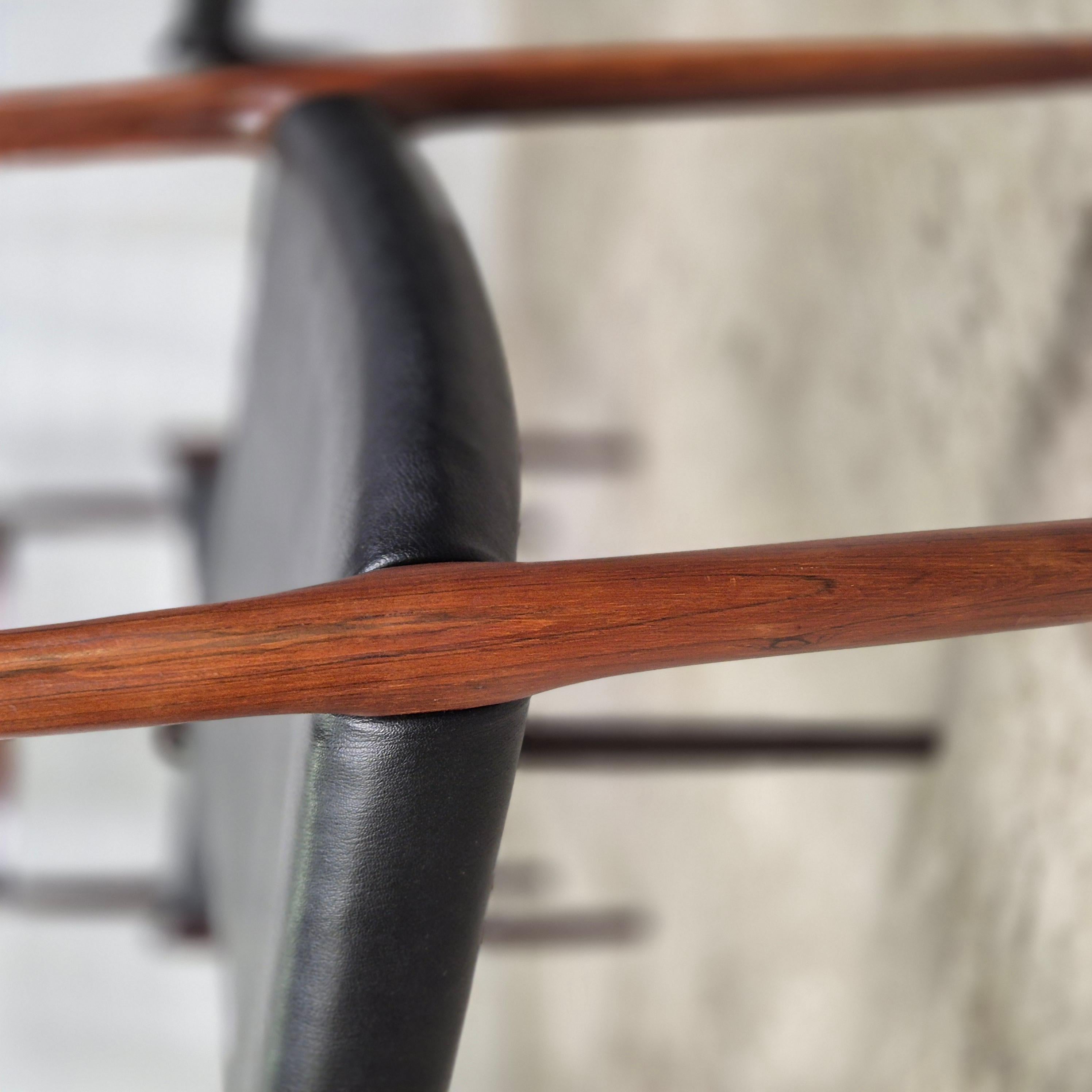Niels Møller model 78 chairs leather 50's 60's Mid Century In Good Condition For Sale In GOIRLE, NL