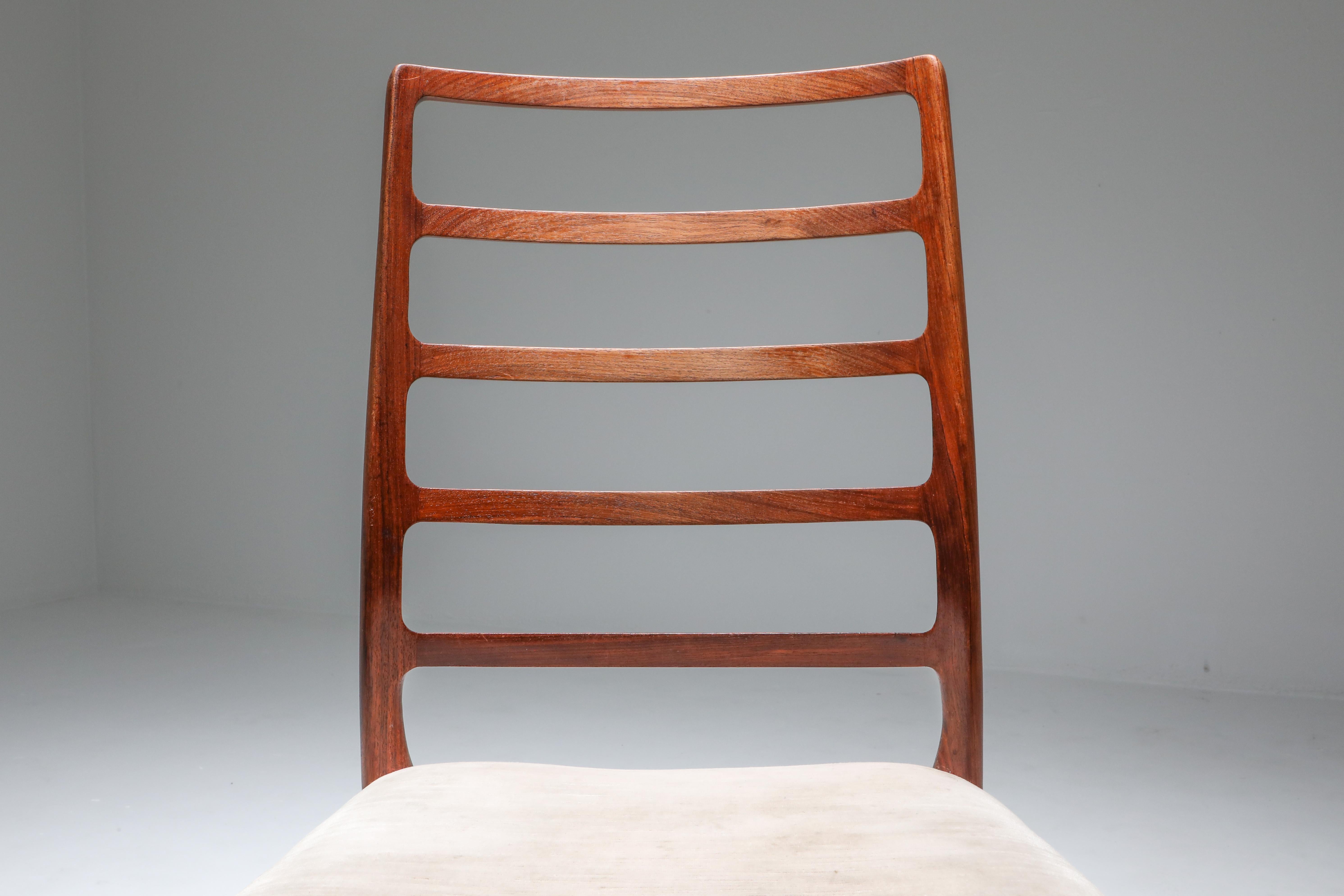 Niels Møller Model 82 Danish Rosewood Dining Chairs, circa 1970 5