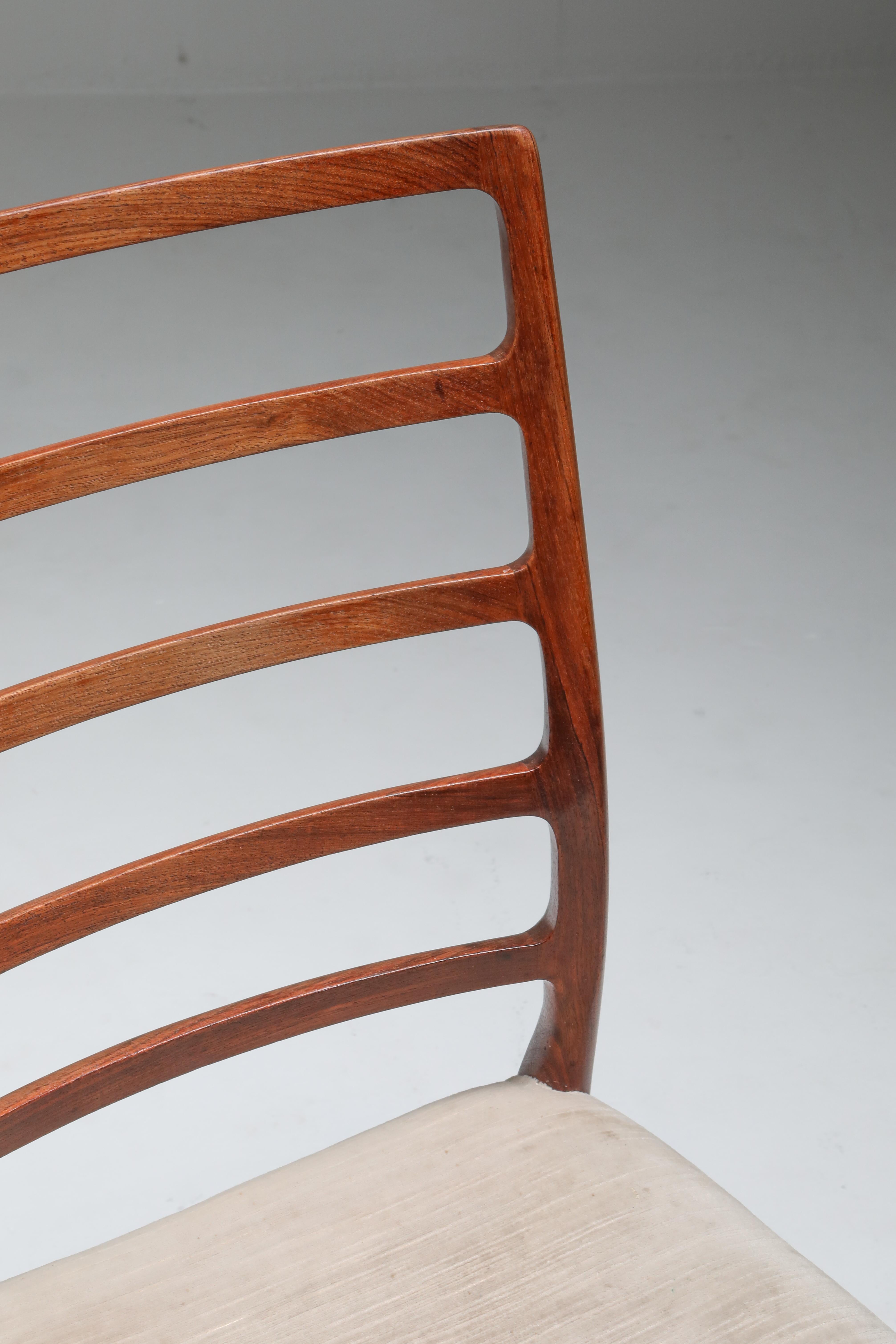 Niels Møller Model 82 Danish Rosewood Dining Chairs, circa 1970 7