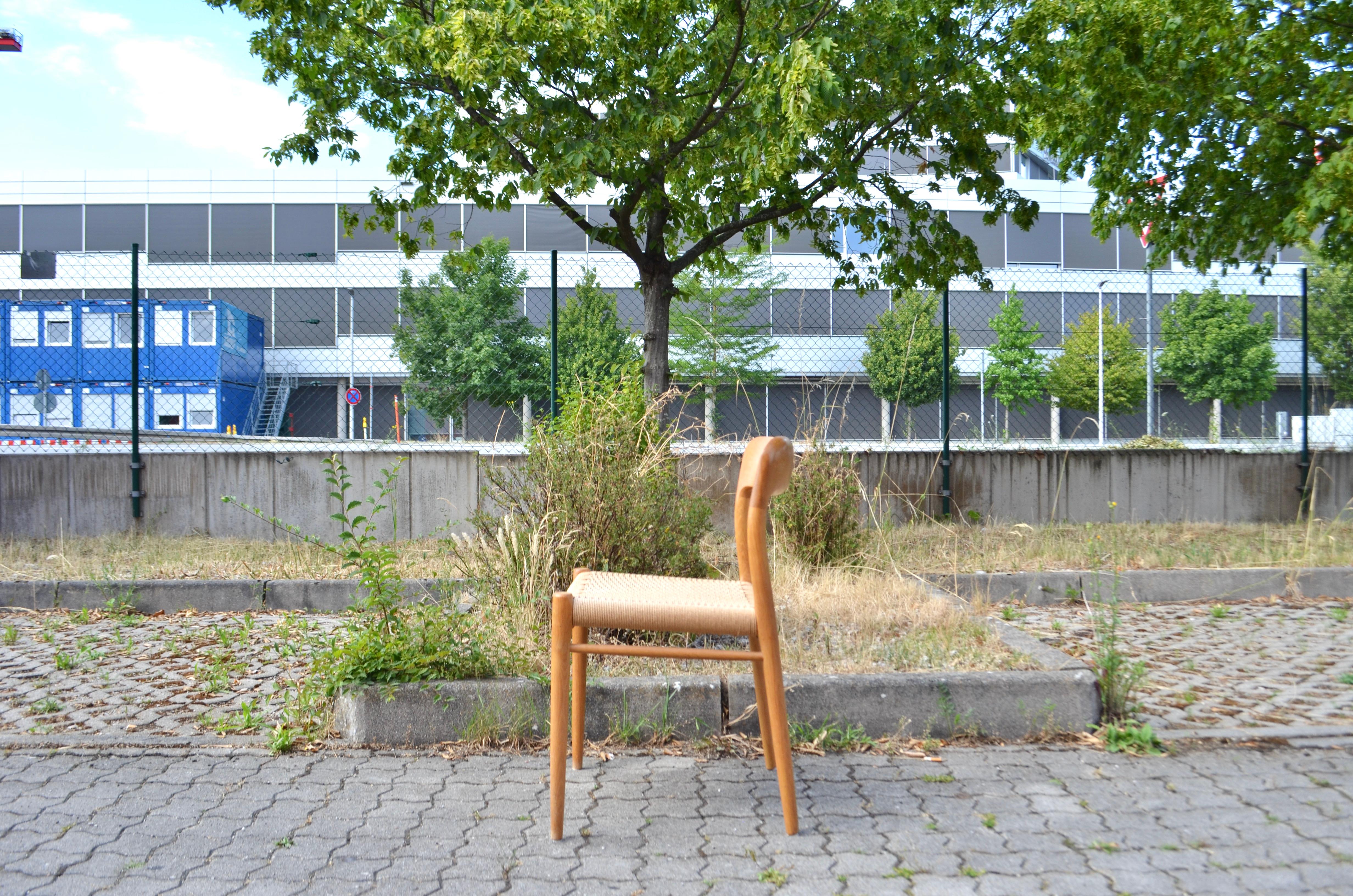 Niels Møller Modell 75 Danish Oak Dining Papercord Chair for J.L. Møllers en vente 5
