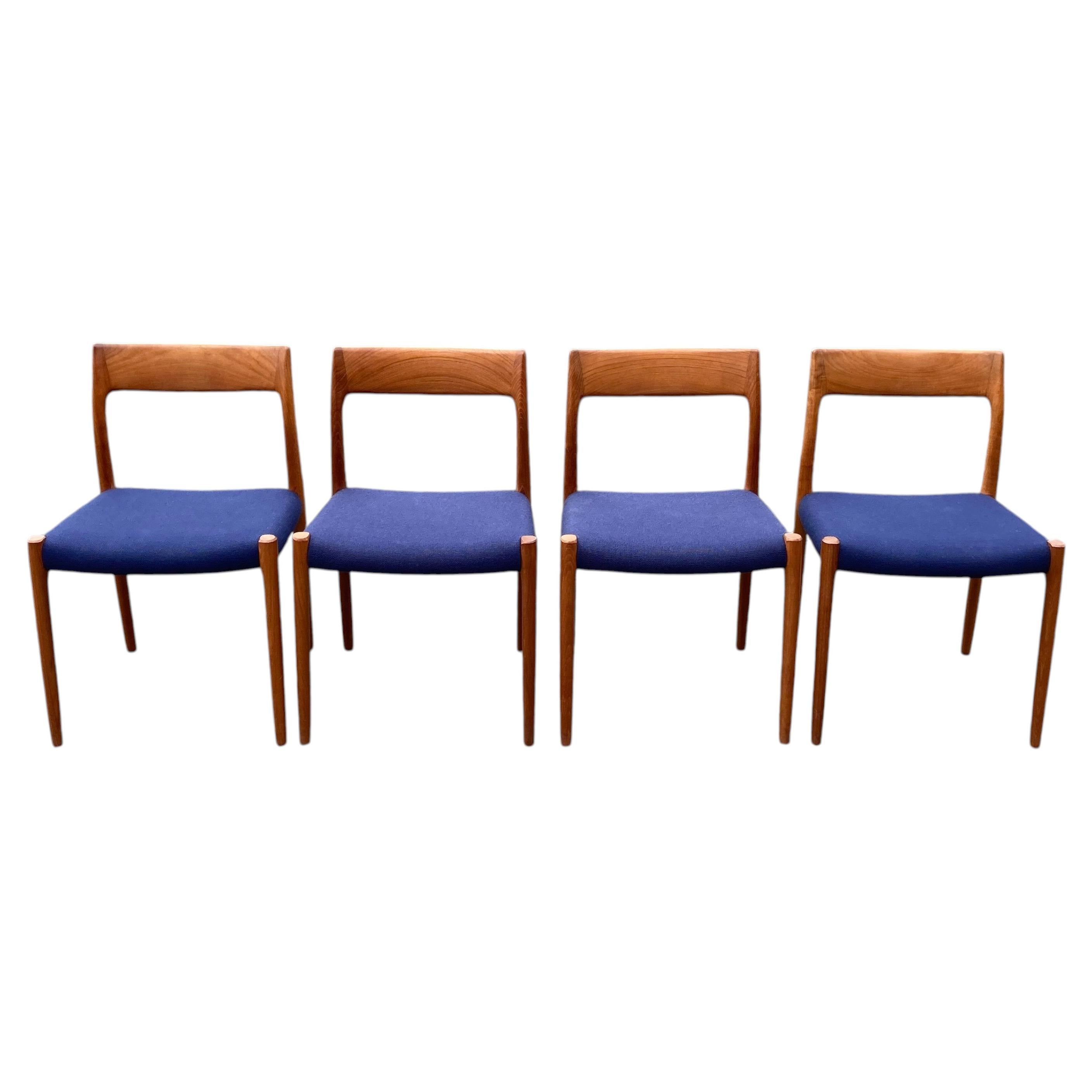 Silla de comedor danesa de teca azul Niels Møller Modell 77 para J.L. Møllers SET de 4 en venta